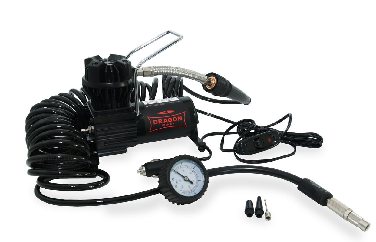 Dragon Winch Kompressor 10,3 BAR / 150 PSI | Kompressor 12V für Auto | Ansaugleistung 54 l/min | Intensität 192W / 16 Amp | Professional Series Autokompressor Portable inkl. Zubehör Dragon Winch Kompressor 10,3 BAR / 150 PSI | Kompressor 12V für Auto | Ansaugleistung 54 l/min | Intensität 192W / 16 Amp | Professional Series Autokompressor Portable inkl. Zubehör von DRAGON WINCH