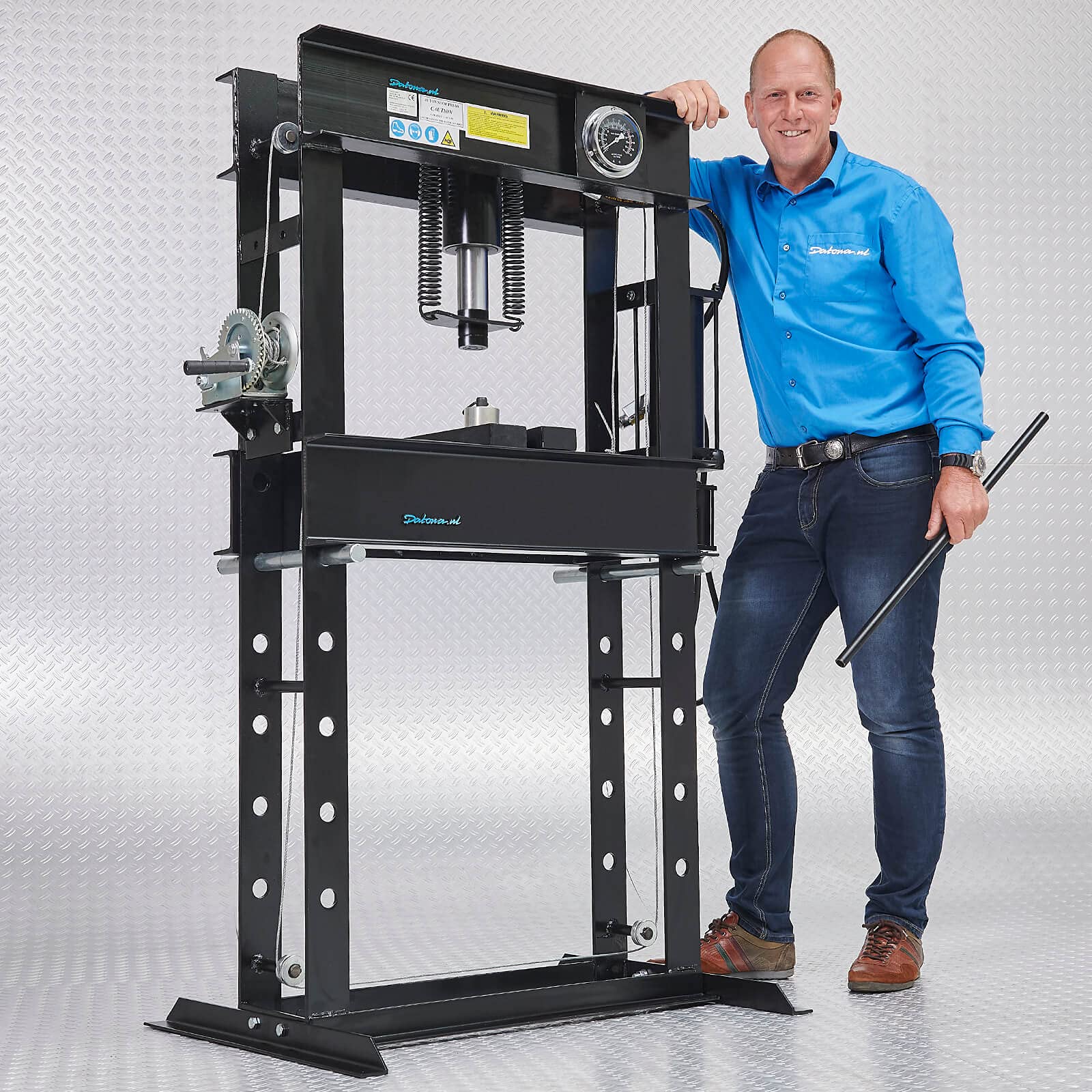 Hydropneumatische Werkstattpresse mit Handwinde - 45t Hydropneumatische Werkstattpresse mit Handwinde - 45t von Datona