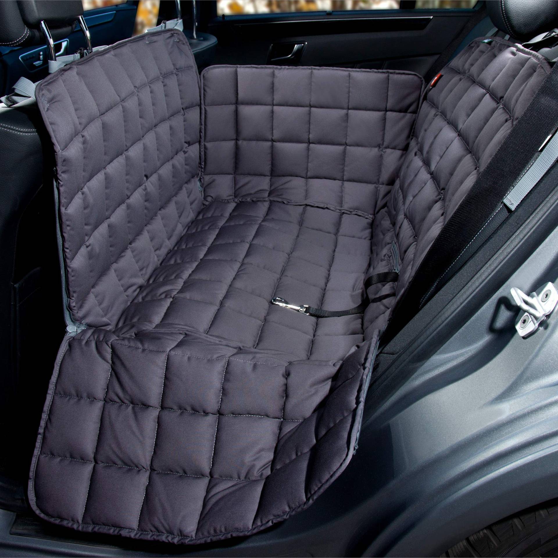 Doctor Bark Hunde 2-Sitz-Autoschondecke für die Rücksitzbank, All-Side Schutz mit Reißverschluss für alle PKWs und SUVs, M in Grau Doctor Bark Hunde 2-Sitz-Autoschondecke für die Rücksitzbank, All-Side Schutz mit Reißverschluss für alle PKWs und SUVs, M in Grau von Doctor Bark