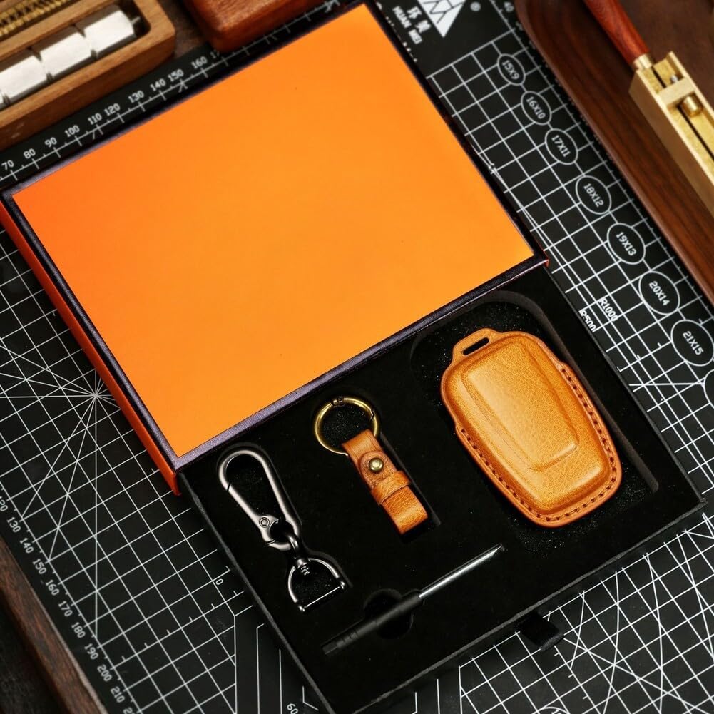 Autoschlüsselhülle, Leder-Schlüsselhülle, für Mercedes-Benz C-Klasse und E-Klasse Modelle, mit Drei-Tasten-Design und 2 Schlüsselanhängern, 17 x 14 cm (braun) von DystopiaWorld