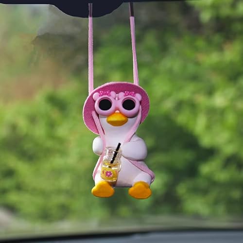 EHOTER Coole schwingende Ente Auto hängende Ornament Anhänger mit rosa Hut Brille Dringking Saft Innenspiegel Dekoration und Auto Rückspiegel Spiegel Hängezubehör von EHOTER