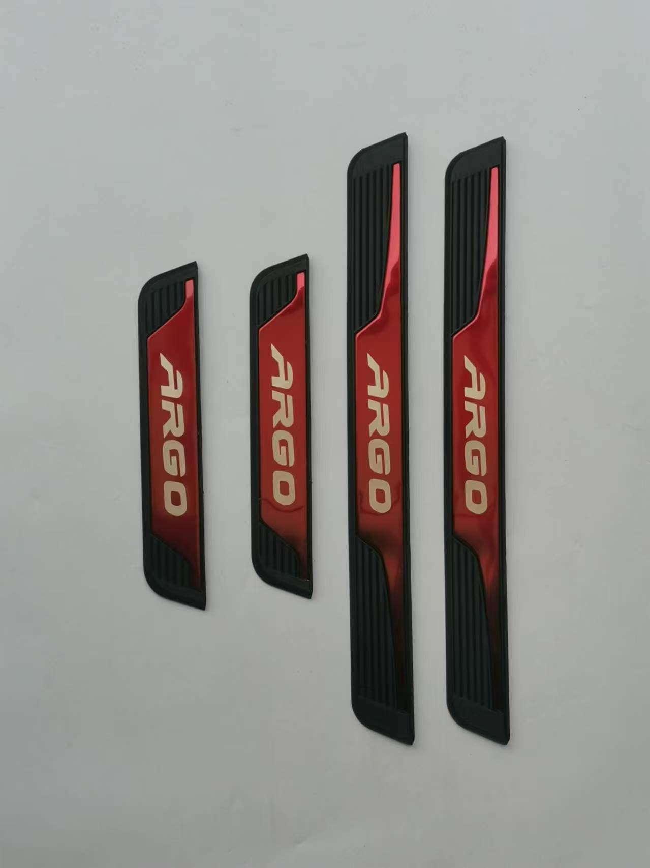 ENFILY 4 Stück Auto-Außentürschwellen-Schutz-Zubehör für Argo Scuff Guard Threshold Welcome Pedal Strip Cover, Styling Dekoration Aufkleber (rot) von ENFILY