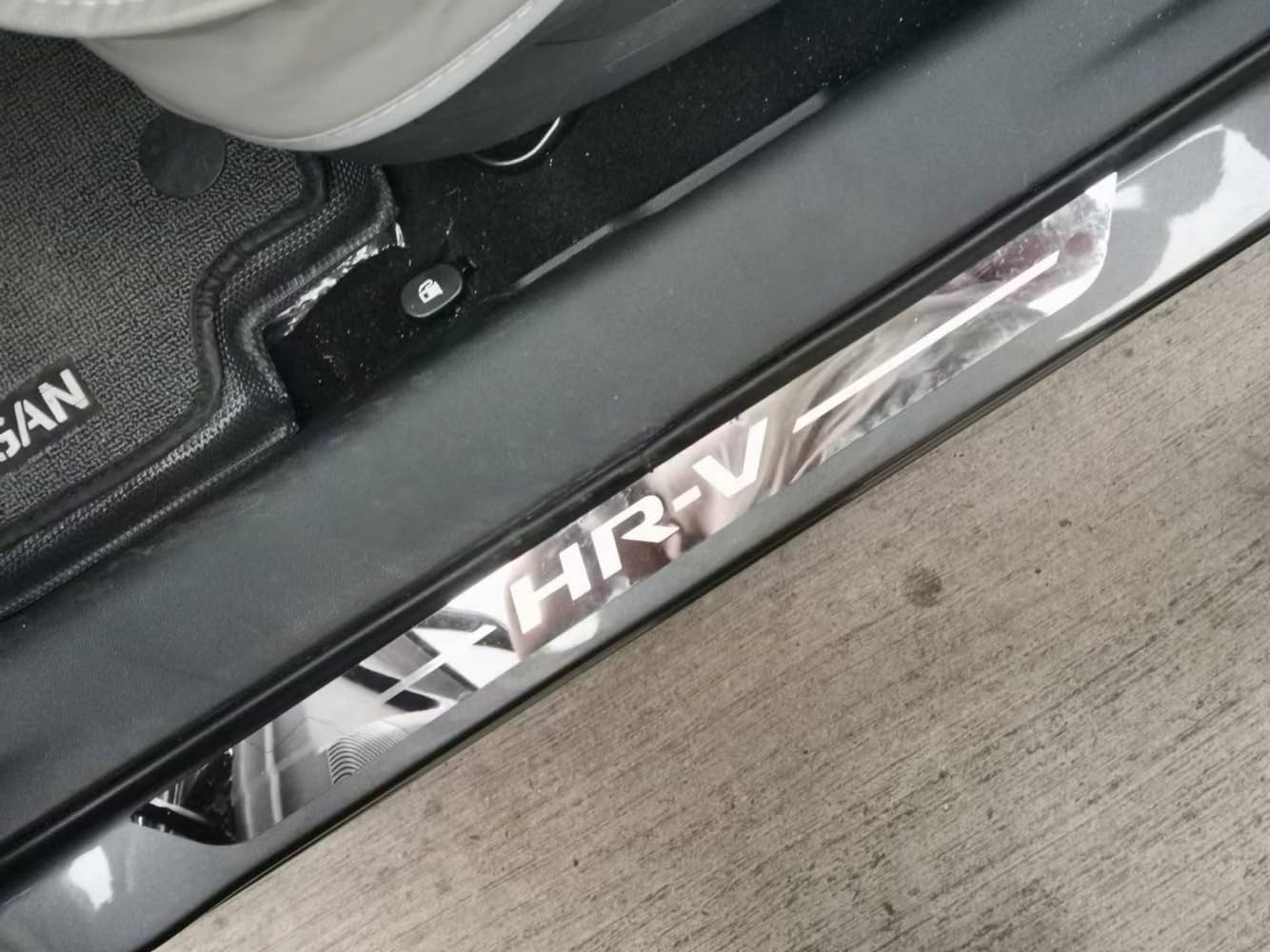 ENFILY 4 Stück Edelstahl Auto Einstiegsleisten Schutz Zubehör für Hrv Schwellen, Anti-Verschleiß, dekorative Streifen, Abriebschutz, Pedalabdeckung (Silber) von ENFILY