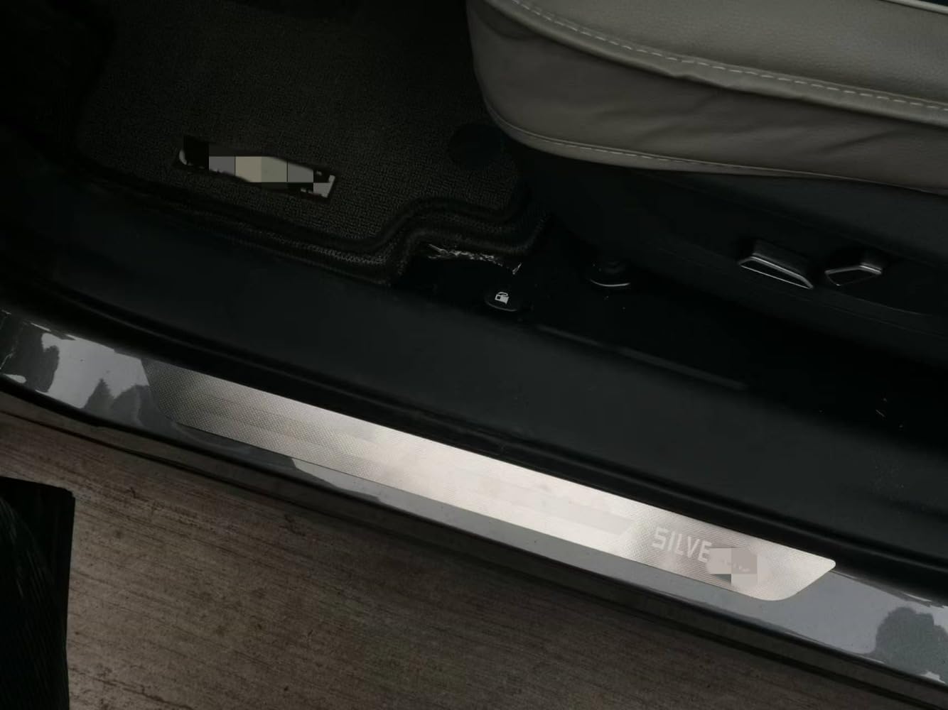 ENFILY 4 Stück Edelstahl Auto Einstiegsleisten Schutz Zubehör für Silverado Schwelle Anti-Verschleiß Zierstreifen Abriebschutz Pedalabdeckung (Perlweiß) von ENFILY