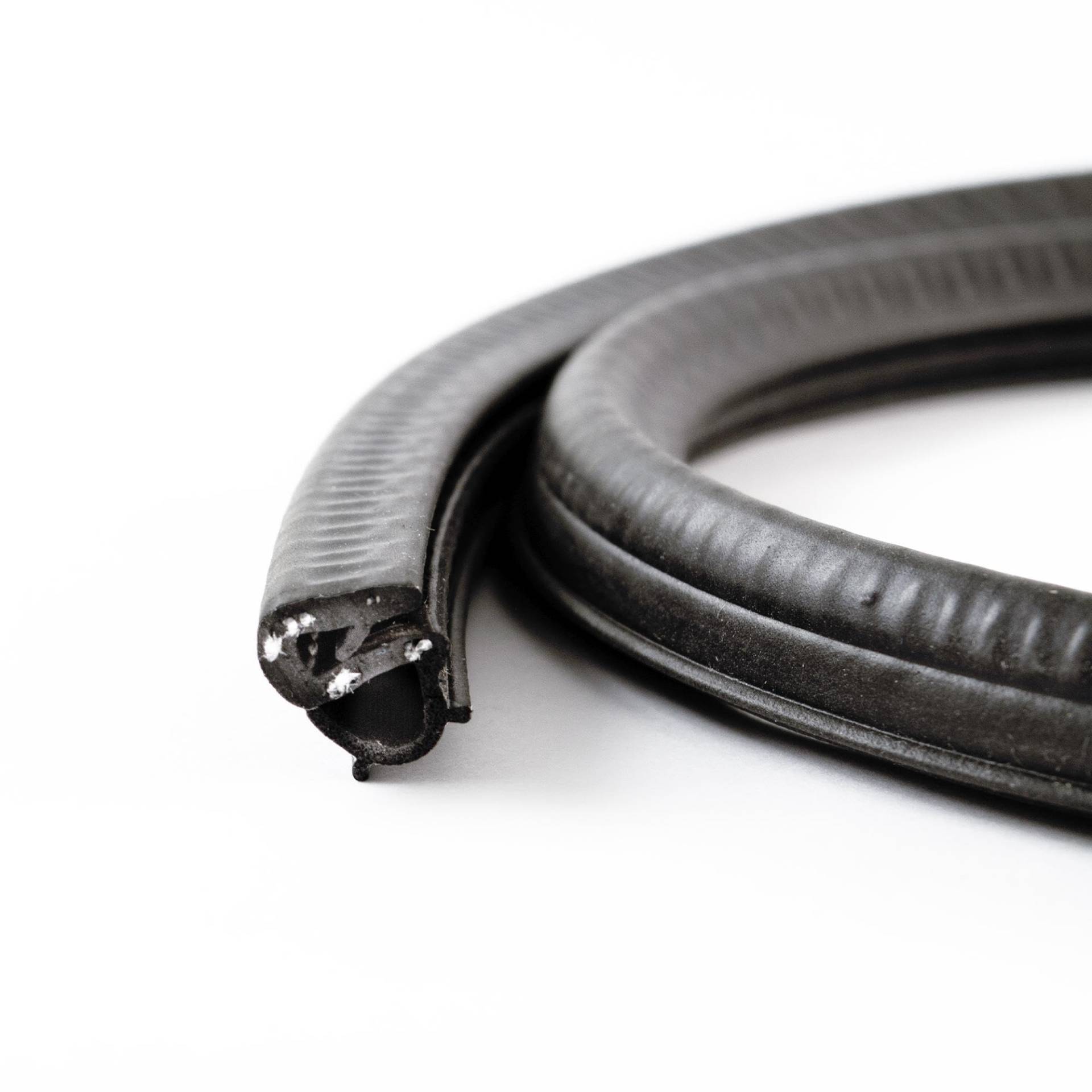 EUTRAS [3 m] Türdichtung KSD2054 Dichtungsprofil 0,8-2,5 mm – hält ohne Kleber – TOP Gummidichtung für Autotür, Kofferraum und Heckklappe – TOP deutsche Industriequalität Made in EU von EUTRAS-Kantenschutz