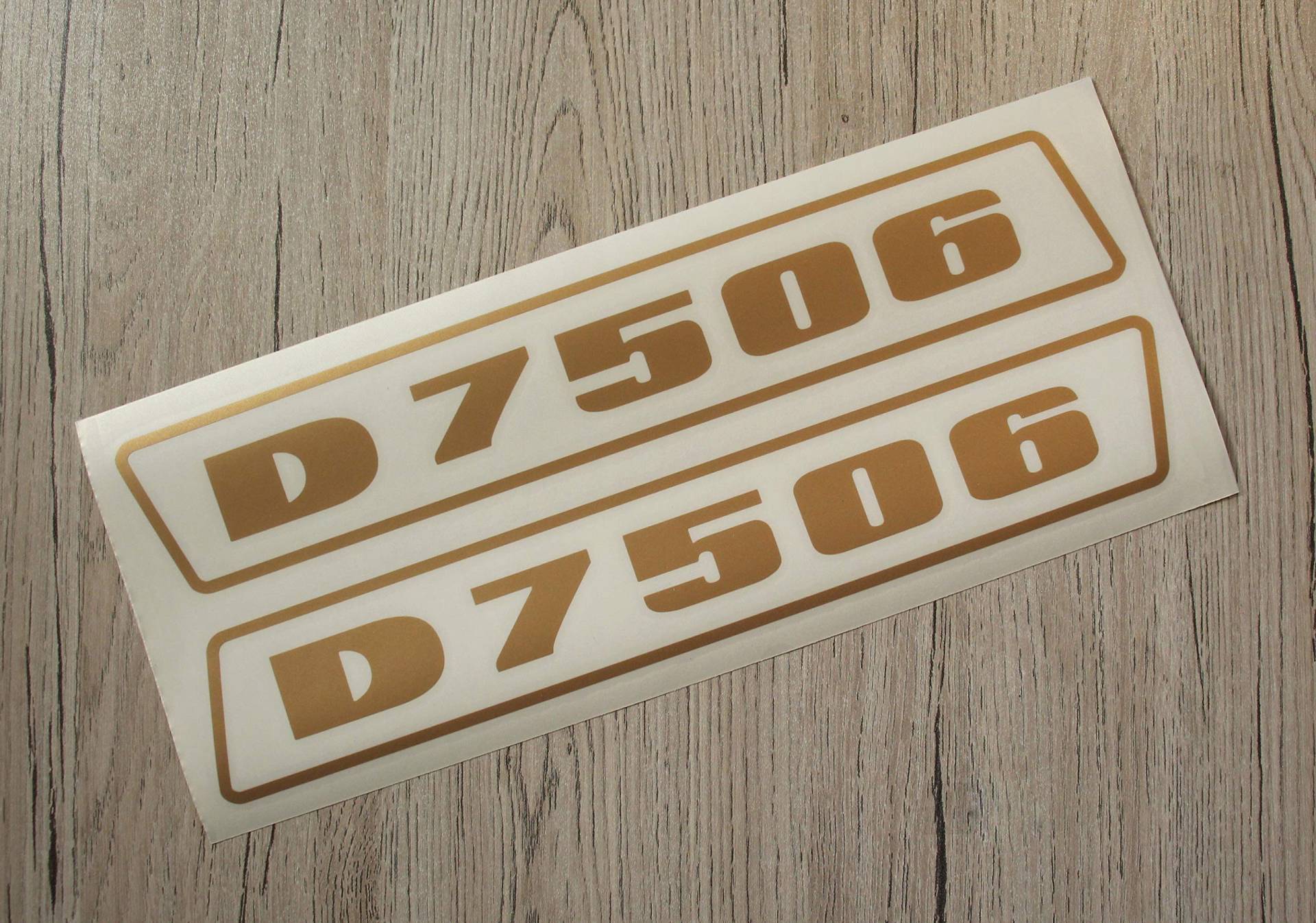 Deutz Aufkleber für Traktor D7506 Logo Emblem Sticker Label gold (bis 1974) von Eil Bulldog Versand