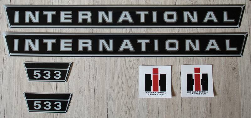 IHC/Mc Cormick Aufkleber international 533 Silber Logo Emblem Sticker Label Set klein von Eil Bulldog Versand