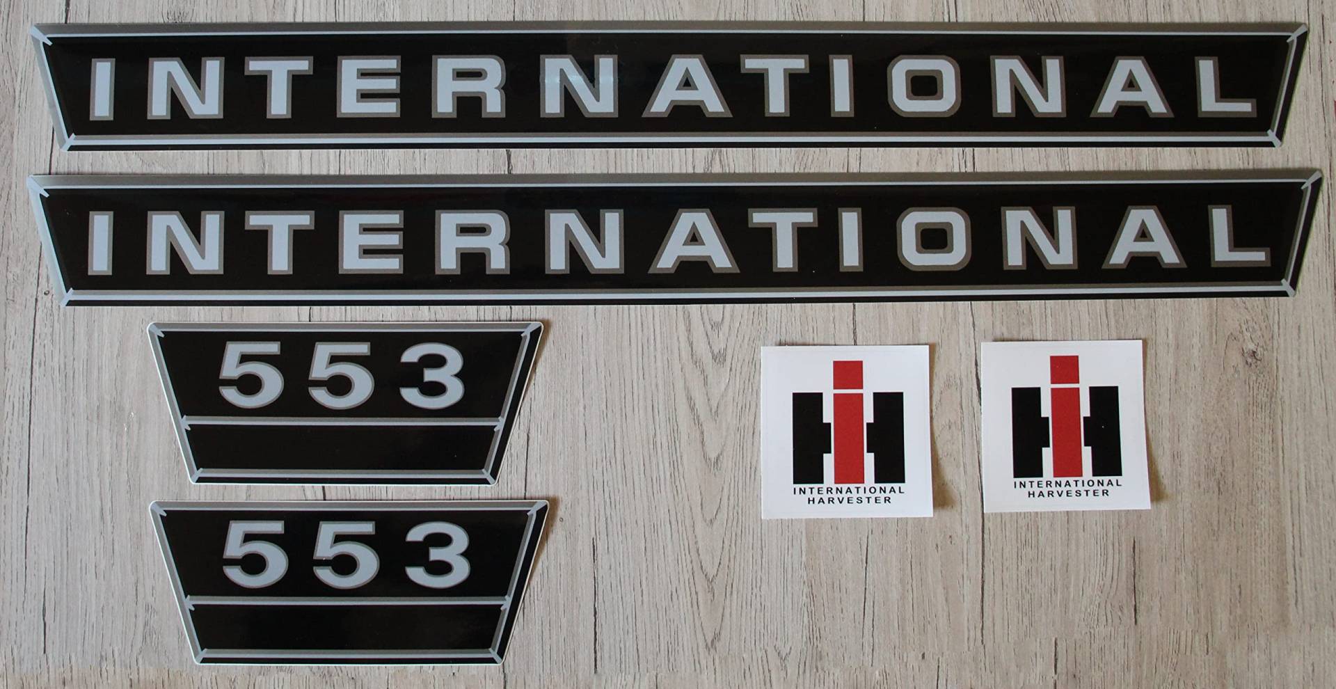 IHC/Mc Cormick Aufkleber international 553 Silber Logo Emblem Sticker Label Set groß IHC/Mc Cormick Aufkleber international 553 Silber Logo Emblem Sticker Label Set groß von Eil Bulldog Versand