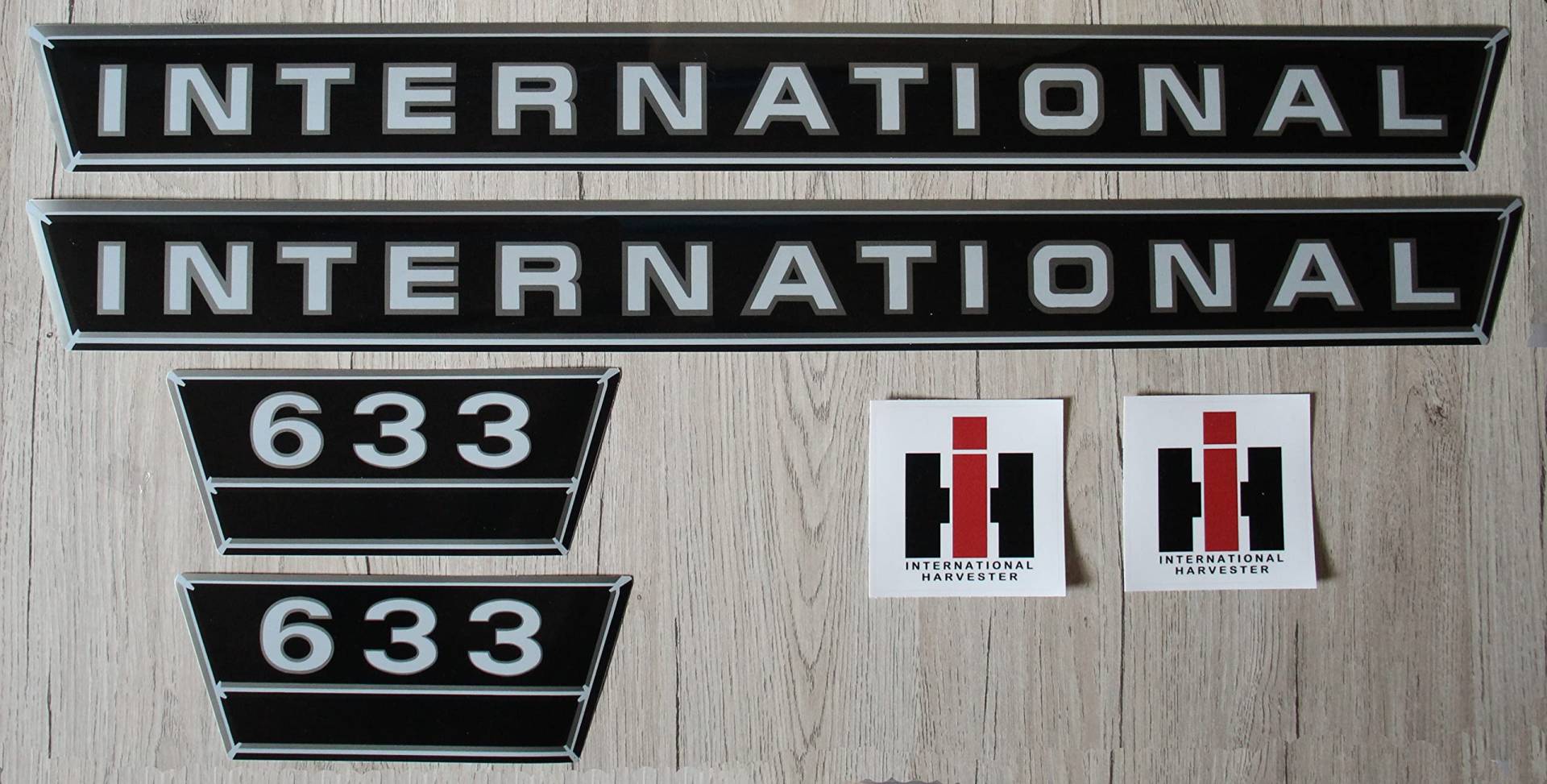 IHC/Mc Cormick Aufkleber international 633 Silber Logo Emblem Sticker Label Set groß IHC/Mc Cormick Aufkleber international 633 Silber Logo Emblem Sticker Label Set groß von Eil Bulldog Versand