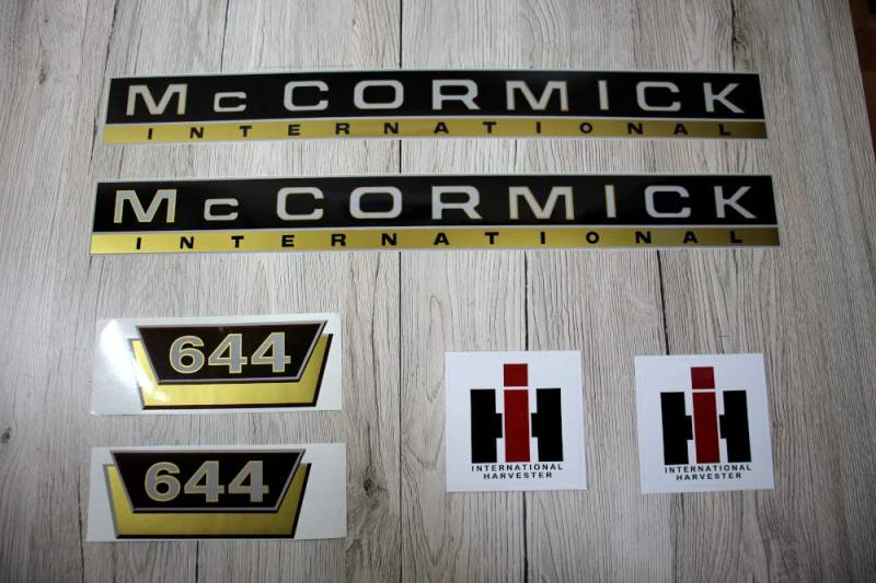 IHC MC CORMICK Aufkleber 644 Gold Traktor Emblem Sticker Label Set kurz von Eil Bulldog Versand