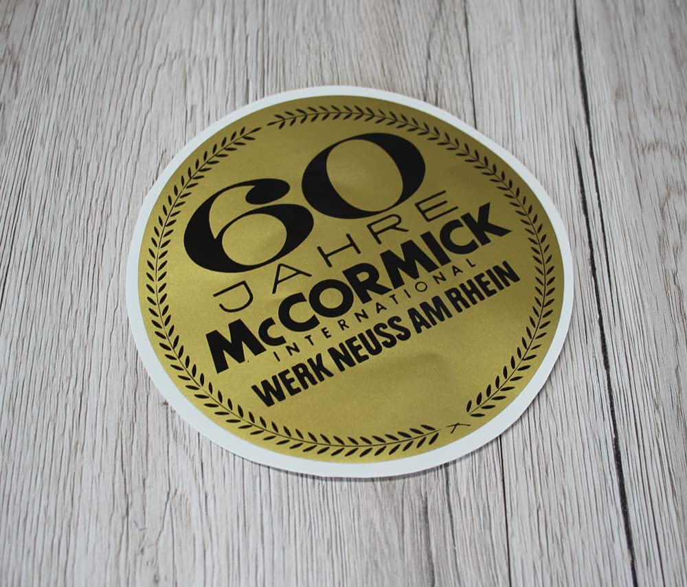 MC CORMICK Aufkleber 60 JAHRE MC CORMICK INTERNATIONAL WERK NEUSS AM RHEIN Traktor Emblem Sticker Label GOLD von Eil Bulldog Versand