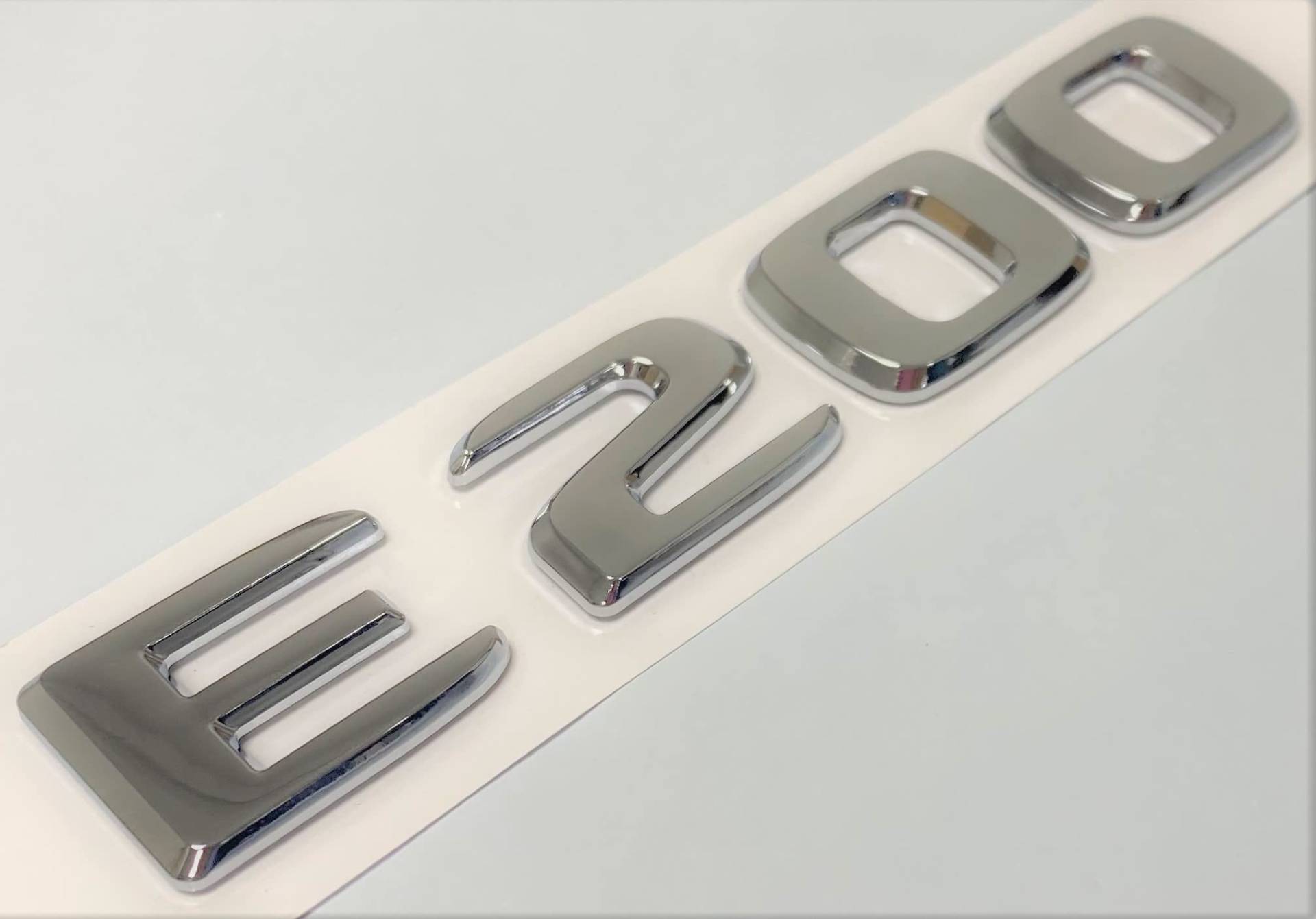 E200 Chrom-Emblem für den Kofferraum, kompatibel mit E200 Namensschild, Buchstaben, Zahlen E200 Chrom-Emblem für den Kofferraum, kompatibel mit E200 Namensschild, Buchstaben, Zahlen von EmbemsCar