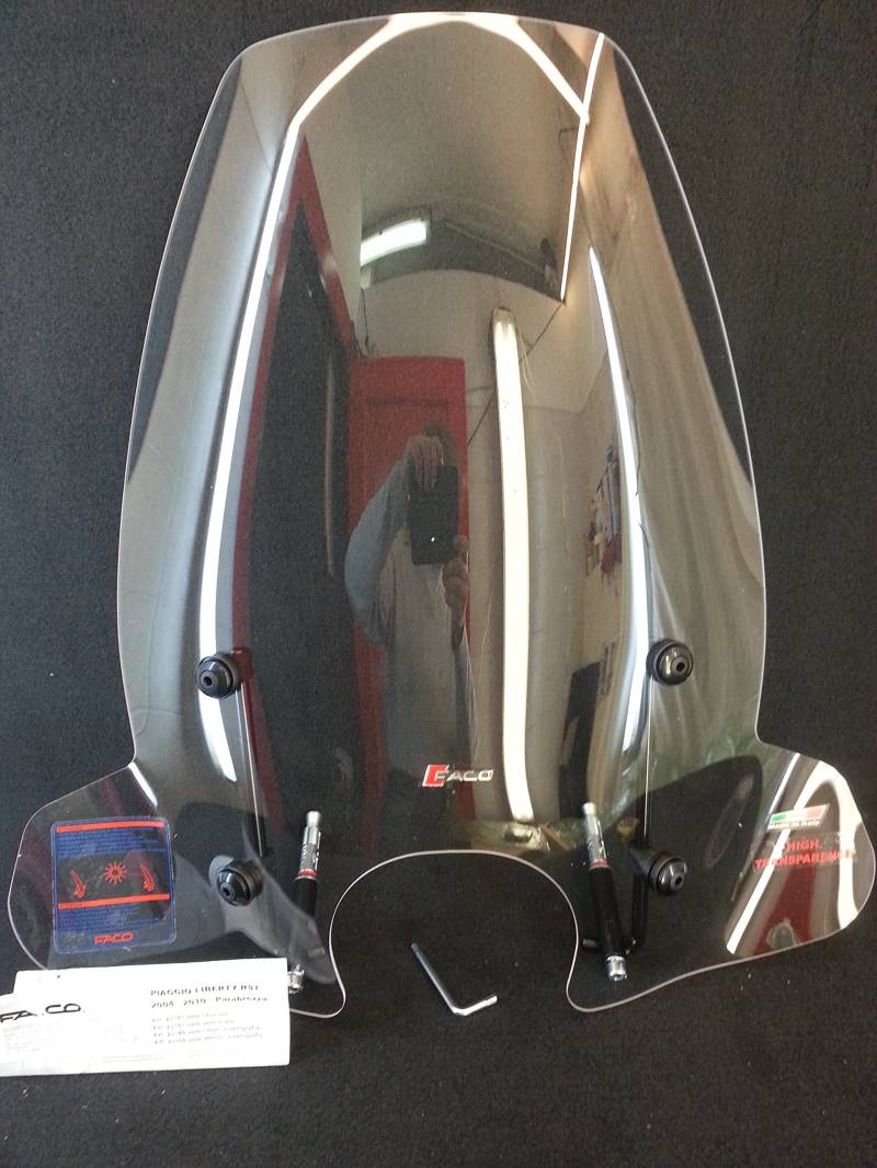 FACO Windschutzscheibe Piaggio Liberty 50/125/150/200cc RST ab Bj. Transparent, Acryl. In-kanal Installation. Fahrzeugspezifische Passform für Motoroller. von FACO