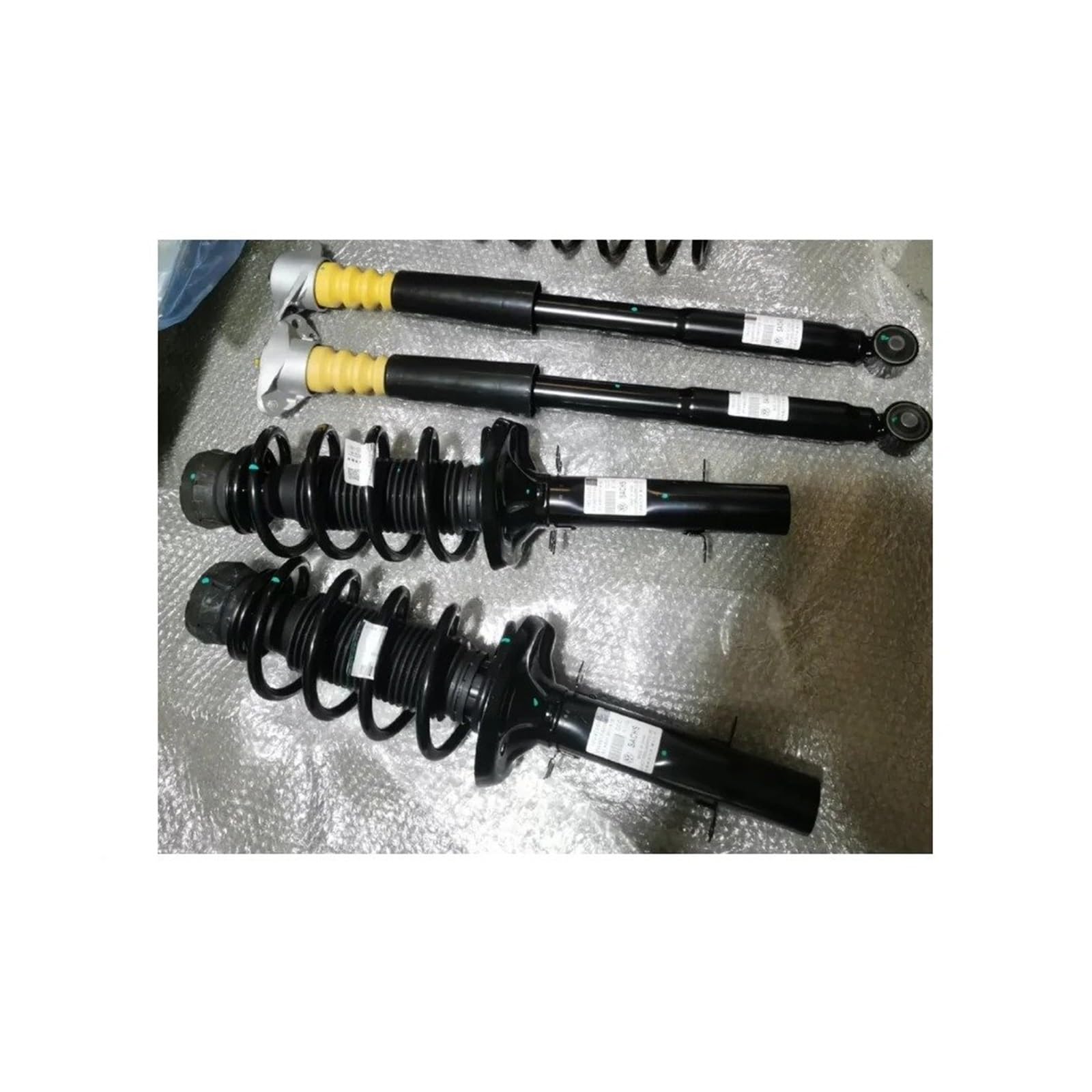 Federbein Stoßdämpfer Vorne Hinten Stoßdämpfer Frühling Montage Ohne ADS Für VW Für Golf 2007 Für Passat 2009 2010 2011 1T0413031JA 1K0513029MB Federbein Stoßdämpfer Vorne Hinten Stoßdämpfer Frühling Montage Ohne ADS Für VW Für Golf 2007 Für Passat 2009 2010 2011 1T0413031JA 1K0513029MB von FTJKKVV