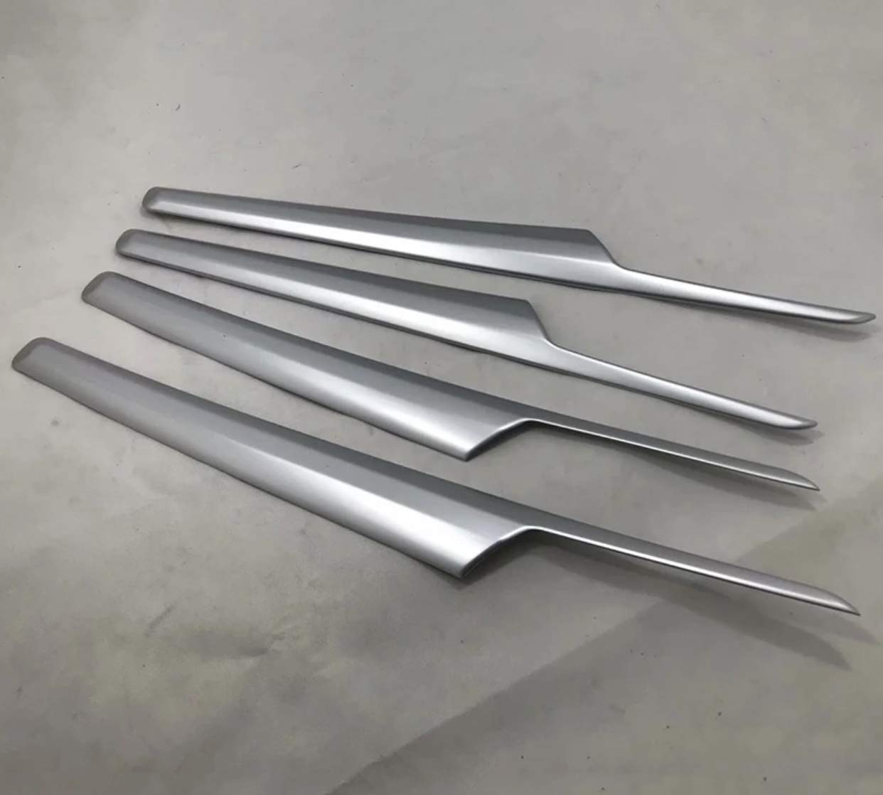 Chrom Silber Matt Optik Seiten Türpappen Veredelung Blende Abdeckung Rahmen Passend Für Audi Q5 FY Chrom Silber Matt Optik Seiten Türpappen Veredelung Blende Abdeckung Rahmen Passend Für Audi Q5 FY von FFZ Parts