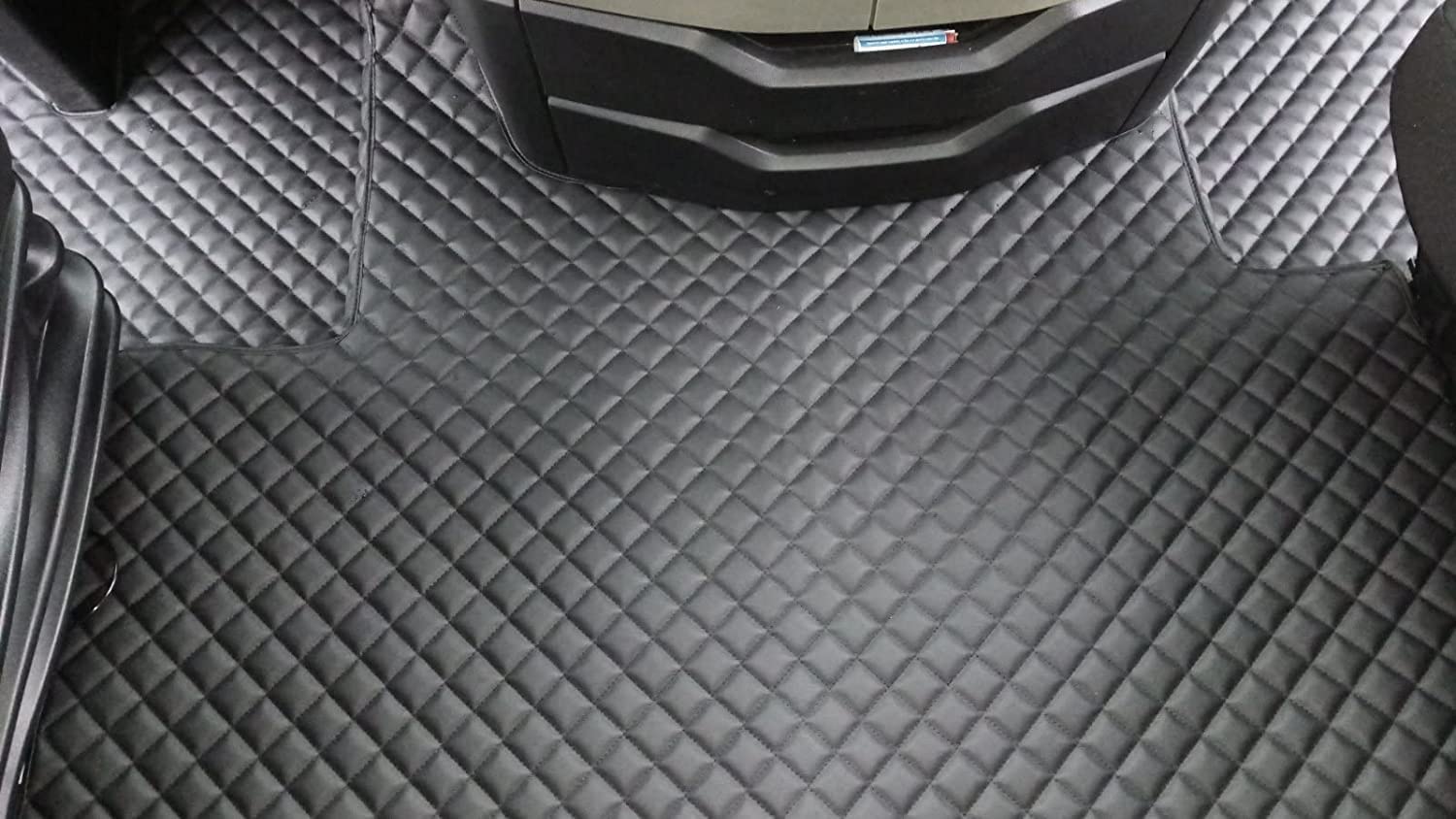 LKW Fußmatten Für TGX 2021 + Schwarz LUX zubehor Fußmatten Innenausstattung automatische Getriebe Schwarz Öko-Leder von Formplas