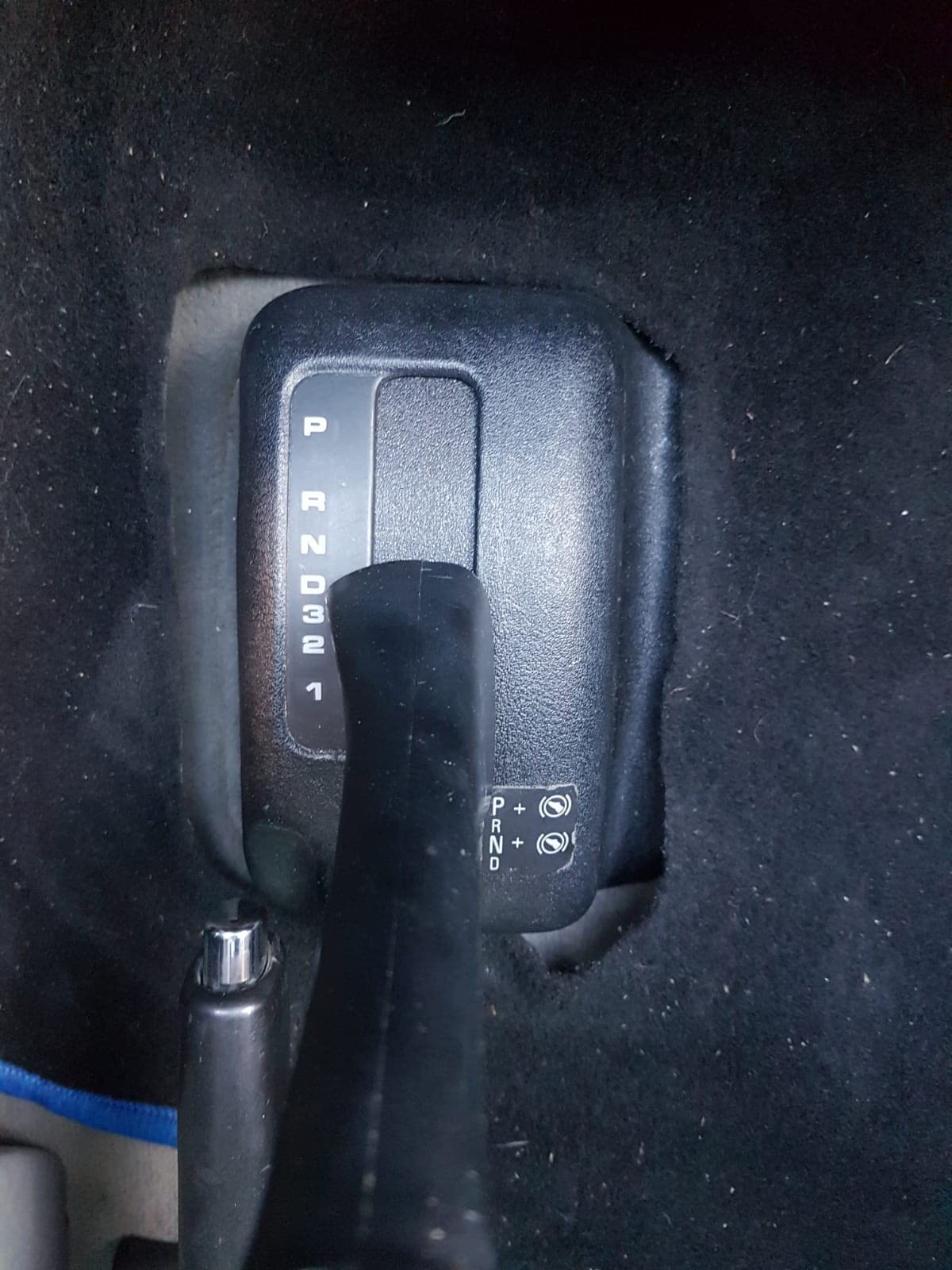 Abdeckung Blende Schaltkulisse 4-Gang Automatik Schaltung für VW T4 TN 701713605 Abdeckung Blende Schaltkulisse 4-Gang Automatik Schaltung für VW T4 TN 701713605 von Generisch