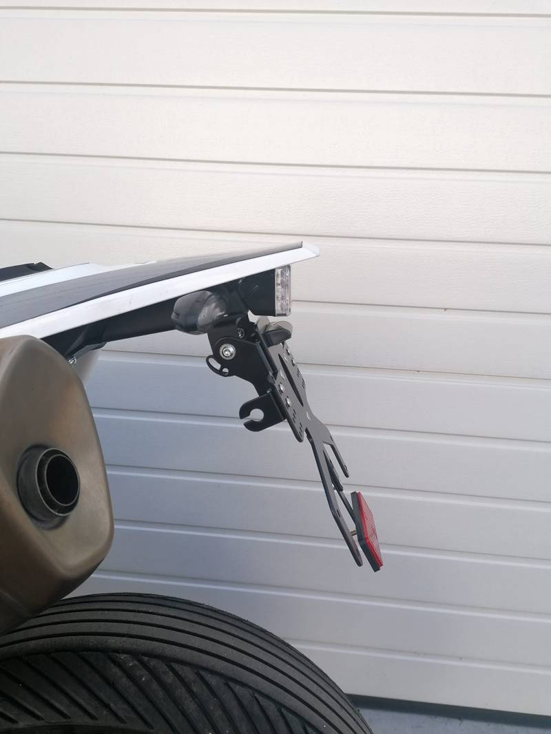 Kennzeichenhalter GroFaTec REVO für Husqvarna 701 Enduro LR 2016-2022 Kennzeichenträger Nummernschild Träger Halter kurzes Heck Heckumbau Porta Targa Rockstar huski sm von GroFaTec