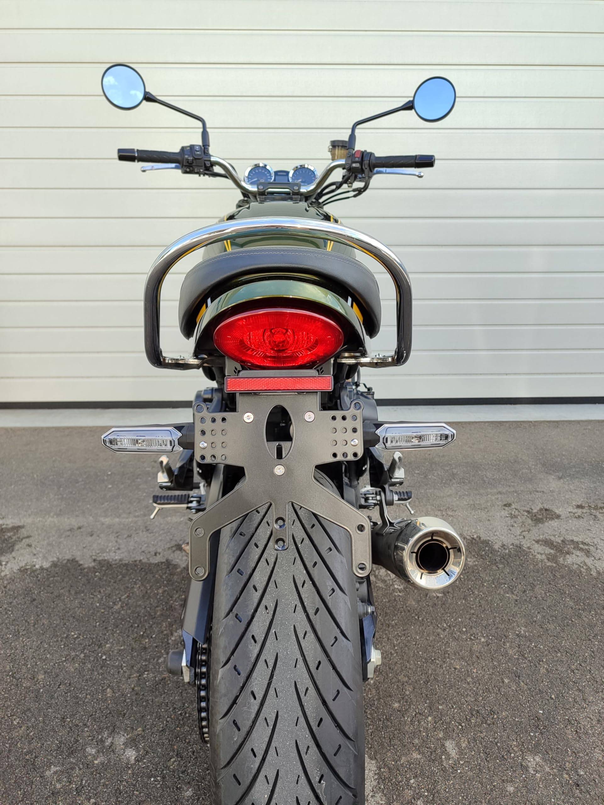 kurzer Kennzeichenhalter für Kawasaki Z 900 RS Retro18-24 GroFaTec REVO Short Kennzeichenträger Nummernschild Träger Halter kurzes Heck Heckumbau Porta Targa z900 rs für original und Zubehör Blinker kurzer Kennzeichenhalter für Kawasaki Z 900 RS Retro18-24 GroFaTec REVO Short Kennzeichenträger Nummernschild Träger Halter kurzes Heck Heckumbau Porta Targa z900 rs für original und Zubehör Blinker von GroFaTec