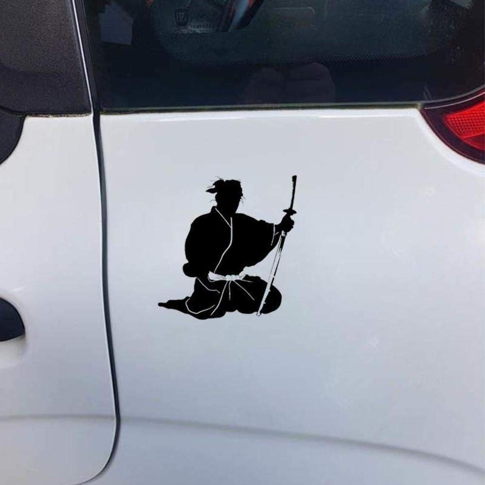 Handmade By Stukk Sitzen Samurai auf Knie mit Schwert Fun Weating Bumper Vinyl Aufkleber 12.7cmx13.3cm - Schwarz Handmade By Stukk Sitzen Samurai auf Knie mit Schwert Fun Weating Bumper Vinyl Aufkleber 12.7cmx13.3cm - Schwarz von Handmade By Stukk