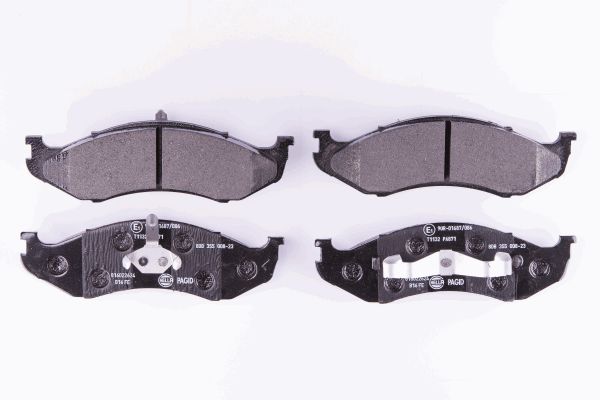 Bremsbelagsatz, Scheibenbremse Vorderachse Hella 8DB 355 008-231 von Hella