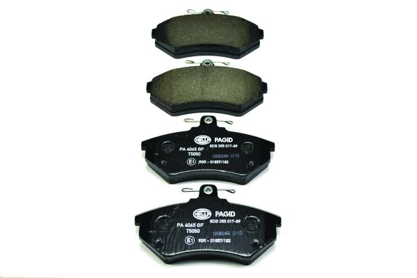 Bremsbelagsatz, Scheibenbremse Vorderachse Hella 8DB 355 017-891 von Hella