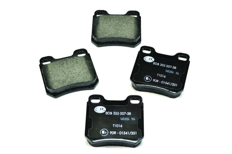 HELLA Bremsbeläge hinten - nicht für Verschleißwarnanzeiger vorbereitet - vier Bremsbeläge pro Set - T1016 - für u.a. CADILLAC / CHEVROLET / HOLDEN / OPEL - 8DB 355 007-381 von Hella