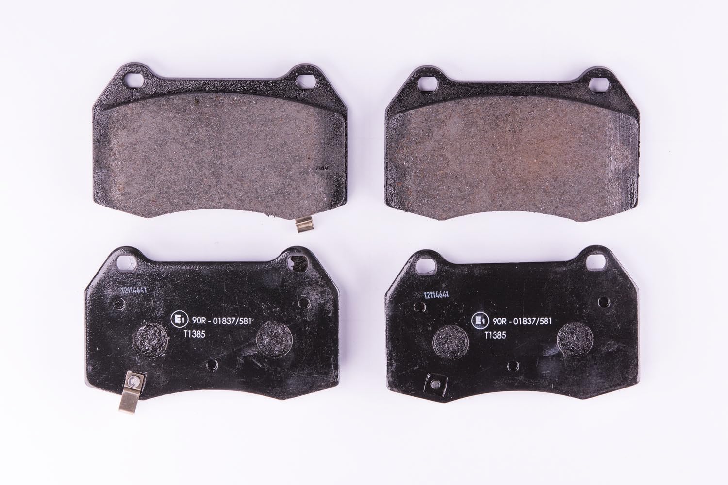 HELLA Bremsbeläge vorne - mit akustischer Verschleißwarnung - vier Bremsbeläge pro Set - T1385 - für u.a. HONDA / NISSAN - 8DB 355 010-681 von Hella