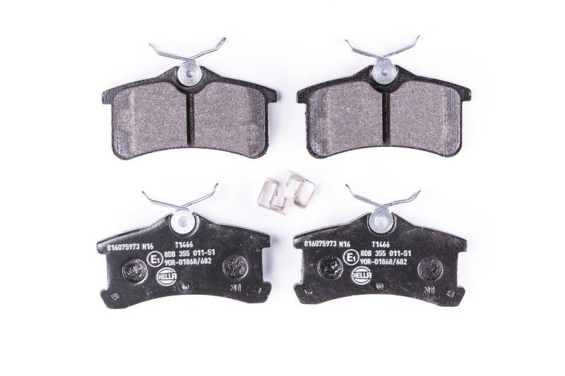 HELLA Bremsbeläge hinten - inkl. Warnkontakt - vier Bremsbeläge pro Set - T1466 - für u.a. TOYOTA - 8DB 355 011-511 von Hella