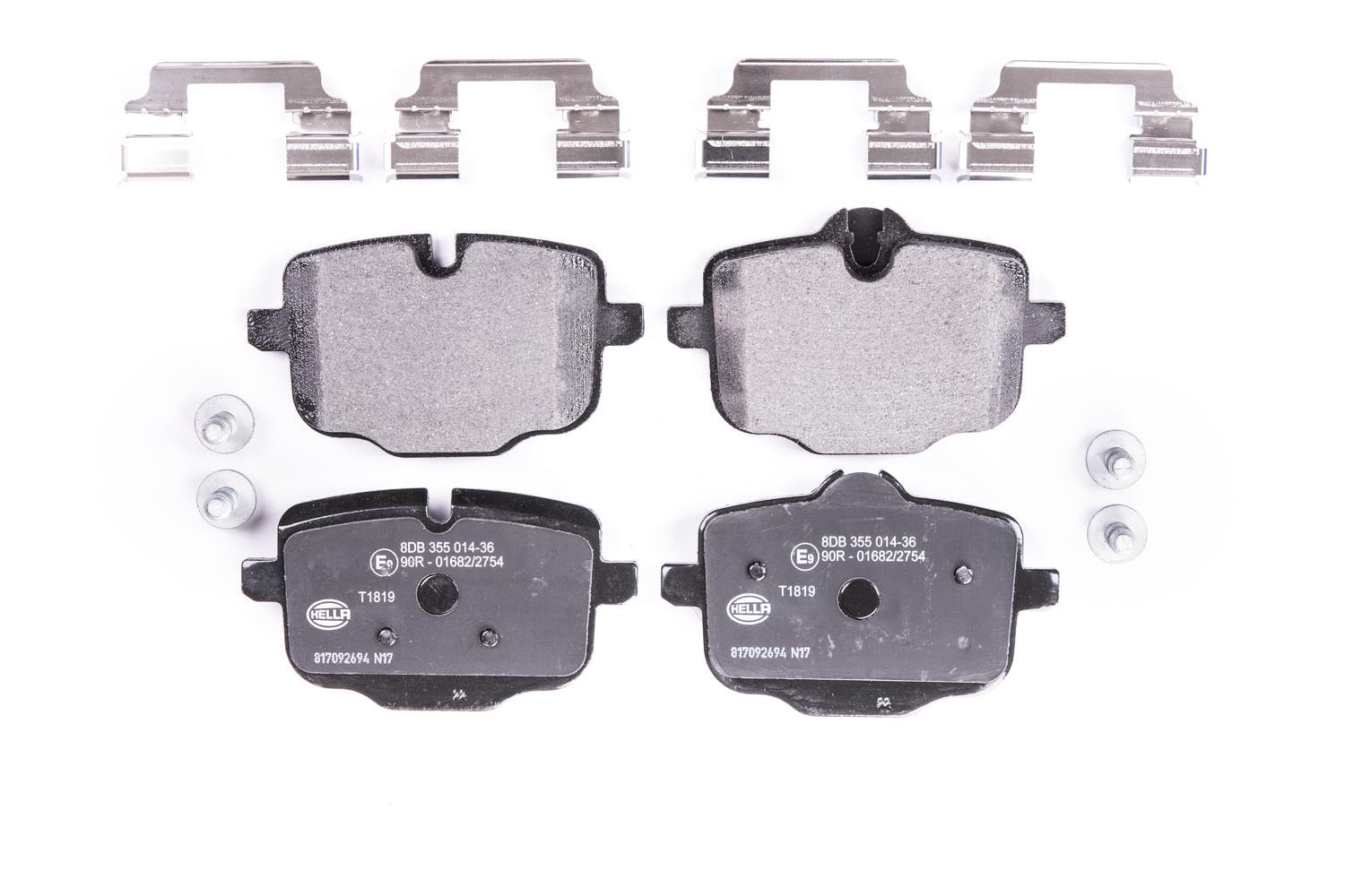 HELLA Bremsbeläge hinten - für Verschleißwarnanzeiger vorbereitet - vier Bremsbeläge pro Set - T1819 - für u.a. BMW - 8DB 355 014-361 HELLA Bremsbeläge hinten - für Verschleißwarnanzeiger vorbereitet - vier Bremsbeläge pro Set - T1819 - für u.a. BMW - 8DB 355 014-361 von Hella