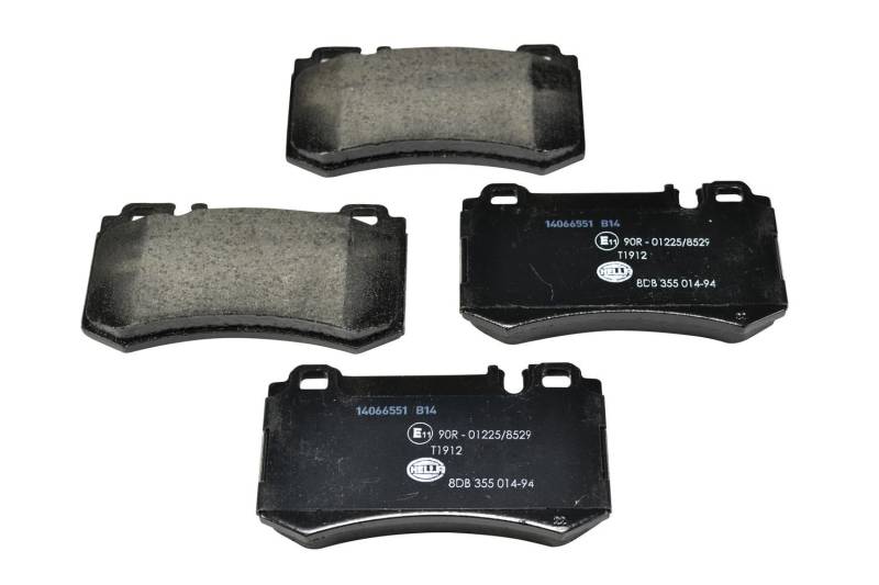 HELLA Bremsbeläge hinten - für Verschleißwarnanzeiger vorbereitet - vier Bremsbeläge pro Set - T1912 - für u.a. MERCEDES-BENZ - 8DB 355 014-941 HELLA Bremsbeläge hinten - für Verschleißwarnanzeiger vorbereitet - vier Bremsbeläge pro Set - T1912 - für u.a. MERCEDES-BENZ - 8DB 355 014-941 von Hella