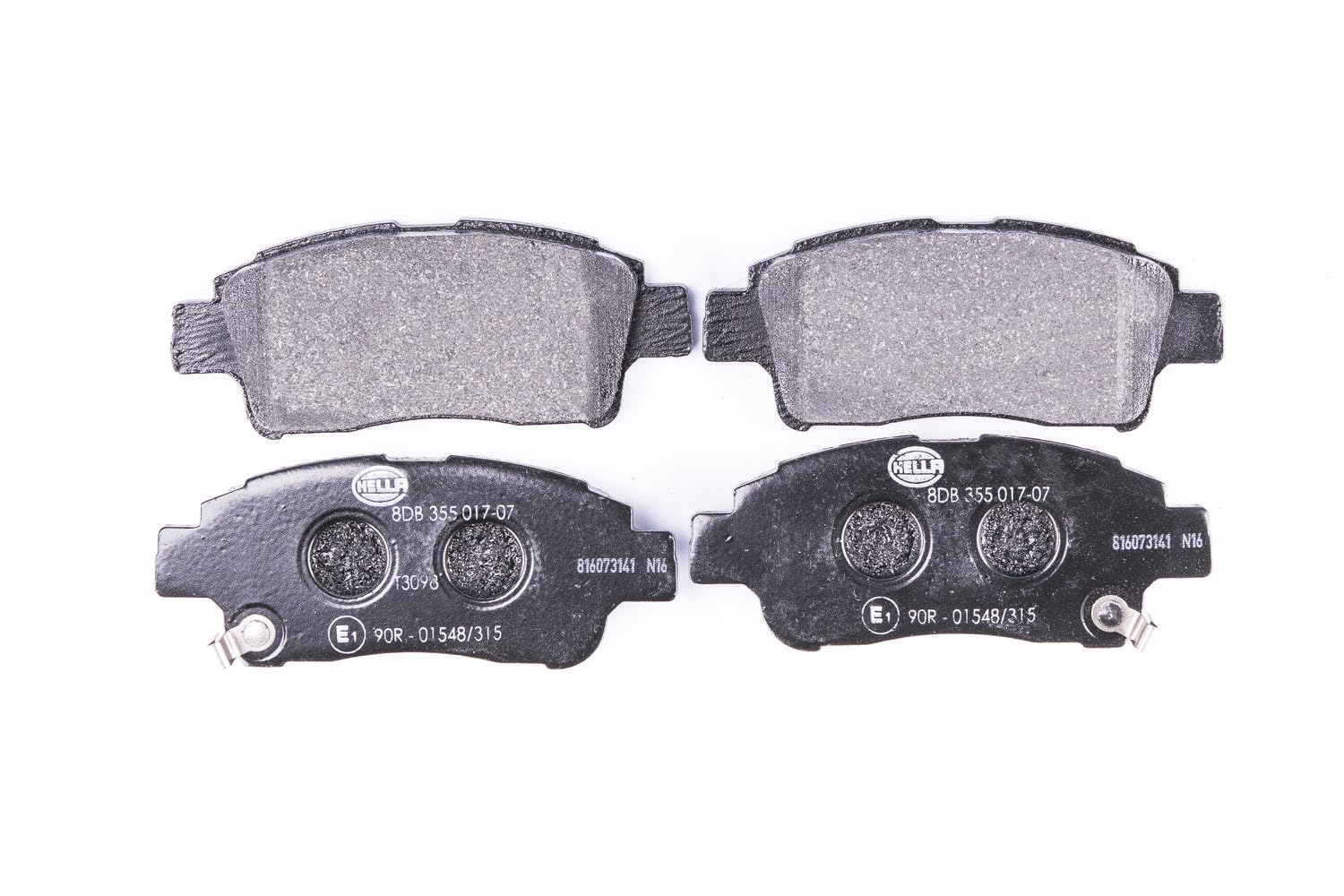 HELLA Bremsbeläge vorne - mit akustischer Verschleißwarnung - vier Bremsbeläge pro Set - T3098 - für u.a. TOYOTA - 8DB 355 017-071 HELLA Bremsbeläge vorne - mit akustischer Verschleißwarnung - vier Bremsbeläge pro Set - T3098 - für u.a. TOYOTA - 8DB 355 017-071 von Hella