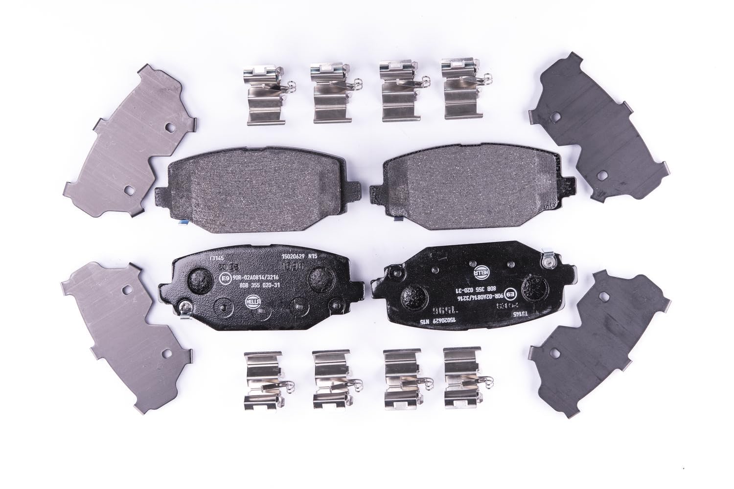 HELLA Bremsbeläge hinten - mit akustischer Verschleißwarnung - vier Bremsbeläge pro Set - T3145 - für u.a. CHRYSLER / DODGE / FIAT / LANCIA / VW - 8DB 355 020-311 HELLA Bremsbeläge hinten - mit akustischer Verschleißwarnung - vier Bremsbeläge pro Set - T3145 - für u.a. CHRYSLER / DODGE / FIAT / LANCIA / VW - 8DB 355 020-311 von Hella