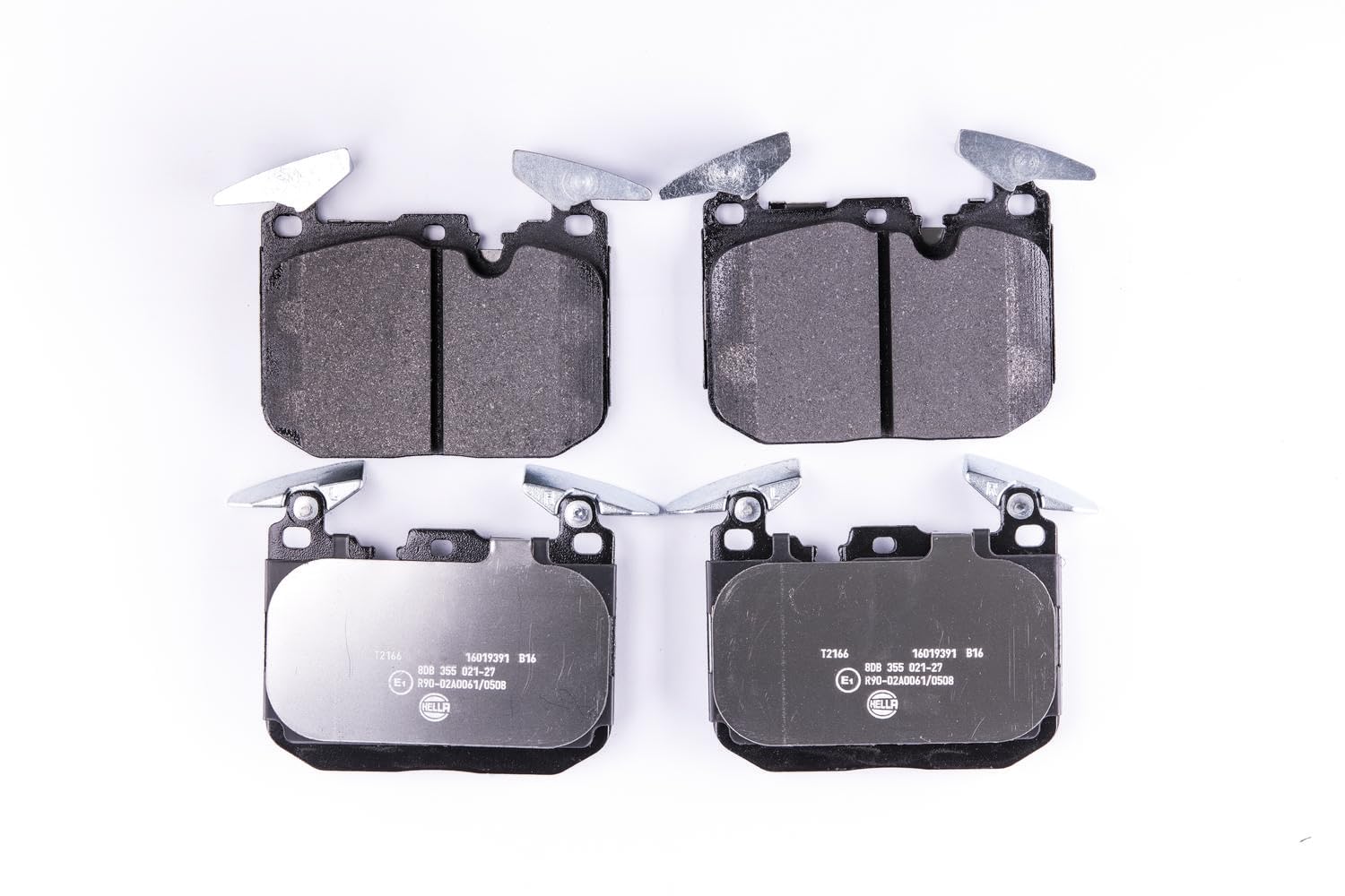 HELLA Bremsbeläge vorne - für Verschleißwarnanzeiger vorbereitet - vier Bremsbeläge pro Set - T2166 - für u.a. BMW - 8DB 355 021-271 HELLA Bremsbeläge vorne - für Verschleißwarnanzeiger vorbereitet - vier Bremsbeläge pro Set - T2166 - für u.a. BMW - 8DB 355 021-271 von Hella