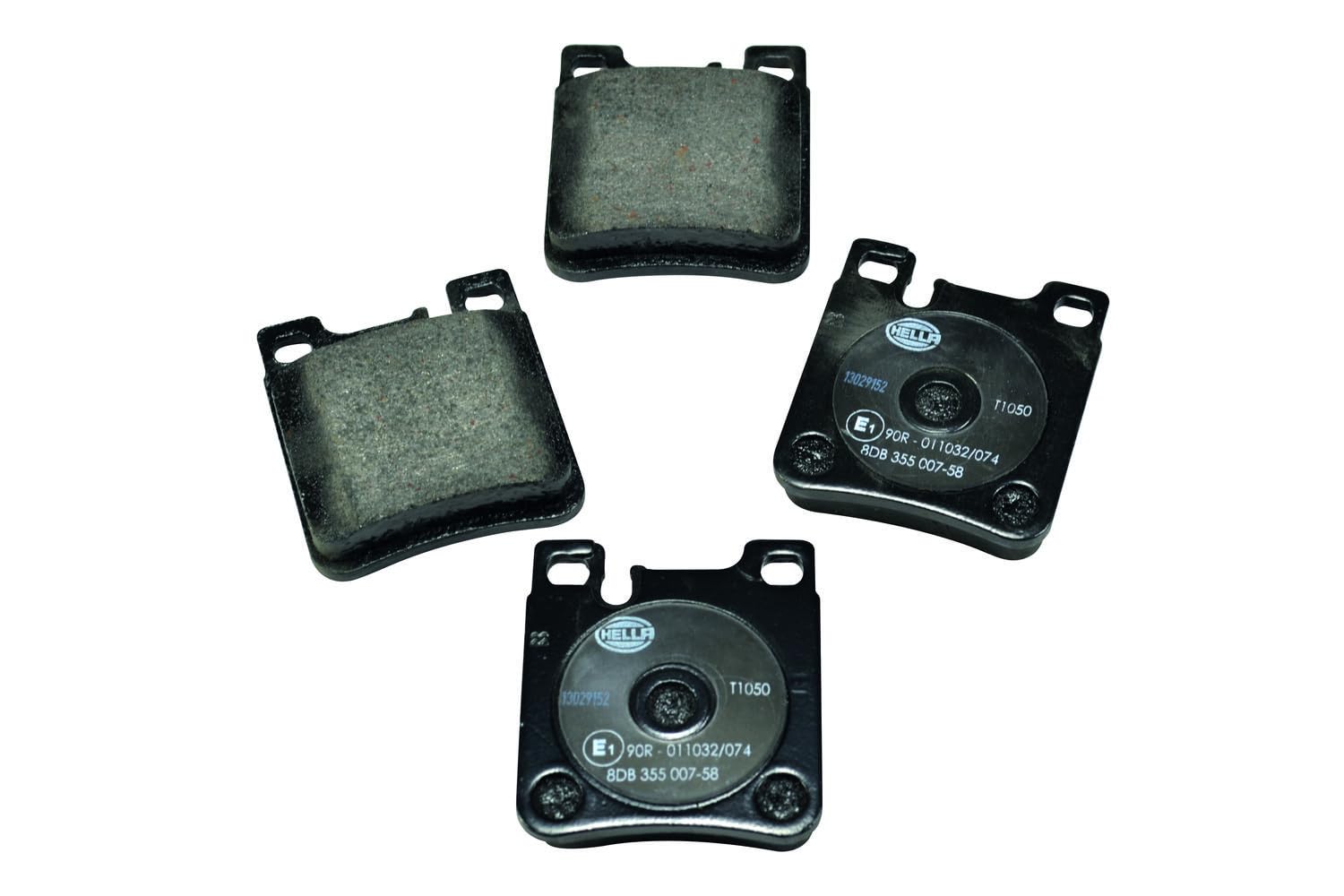 HELLA Bremsbeläge hinten - für Verschleißwarnanzeiger vorbereitet - vier Bremsbeläge pro Set - T1050 - für u.a. CHRYSLER / MERCEDES-BENZ - 8DB 355 007-581 HELLA Bremsbeläge hinten - für Verschleißwarnanzeiger vorbereitet - vier Bremsbeläge pro Set - T1050 - für u.a. CHRYSLER / MERCEDES-BENZ - 8DB 355 007-581 von Hella