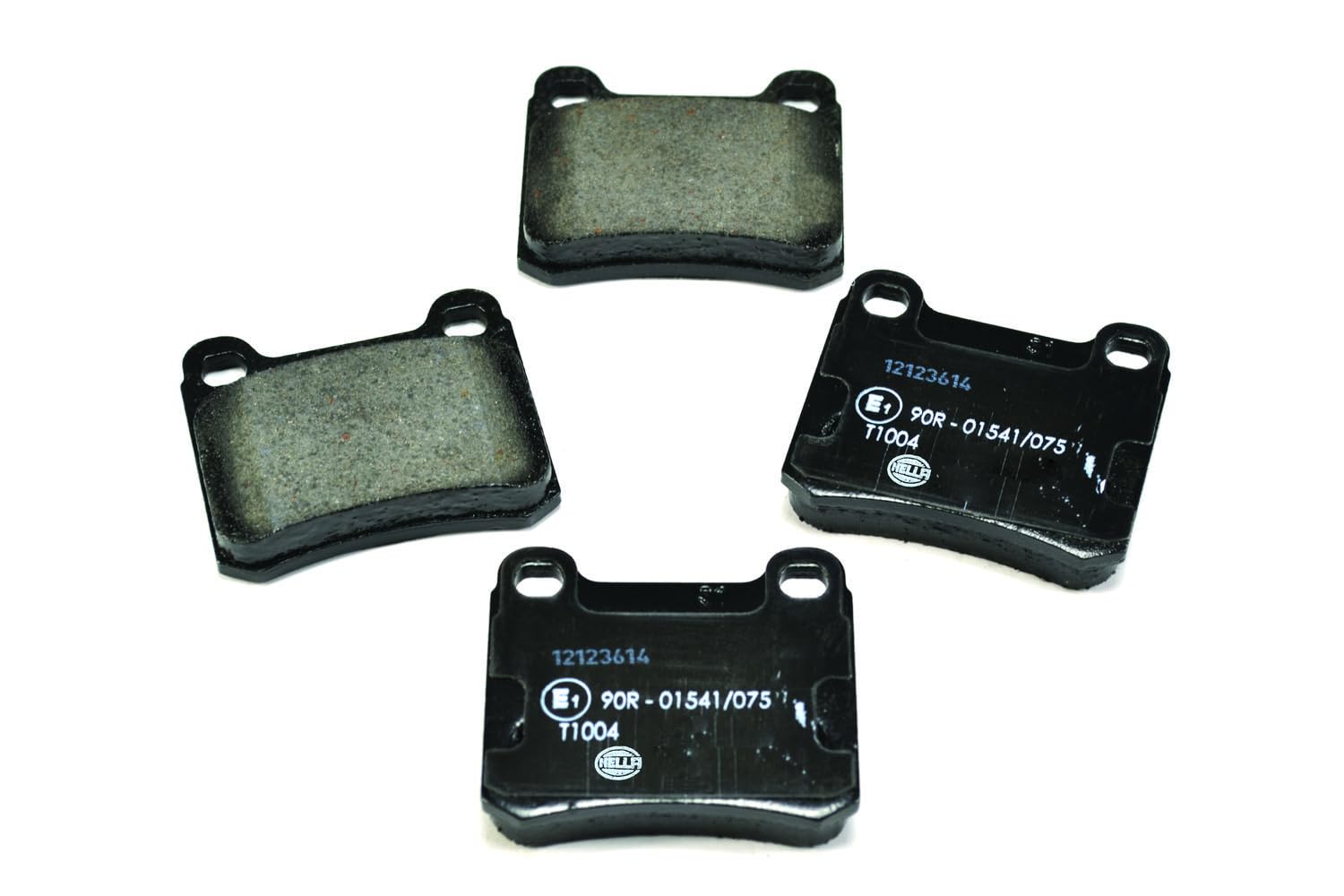 HELLA Bremsbeläge hinten - nicht für Verschleißwarnanzeiger vorbereitet - vier Bremsbeläge pro Set - T1004 - für u.a. MERCEDES-BENZ - 8DB 355 007-321 HELLA Bremsbeläge hinten - nicht für Verschleißwarnanzeiger vorbereitet - vier Bremsbeläge pro Set - T1004 - für u.a. MERCEDES-BENZ - 8DB 355 007-321 von Hella
