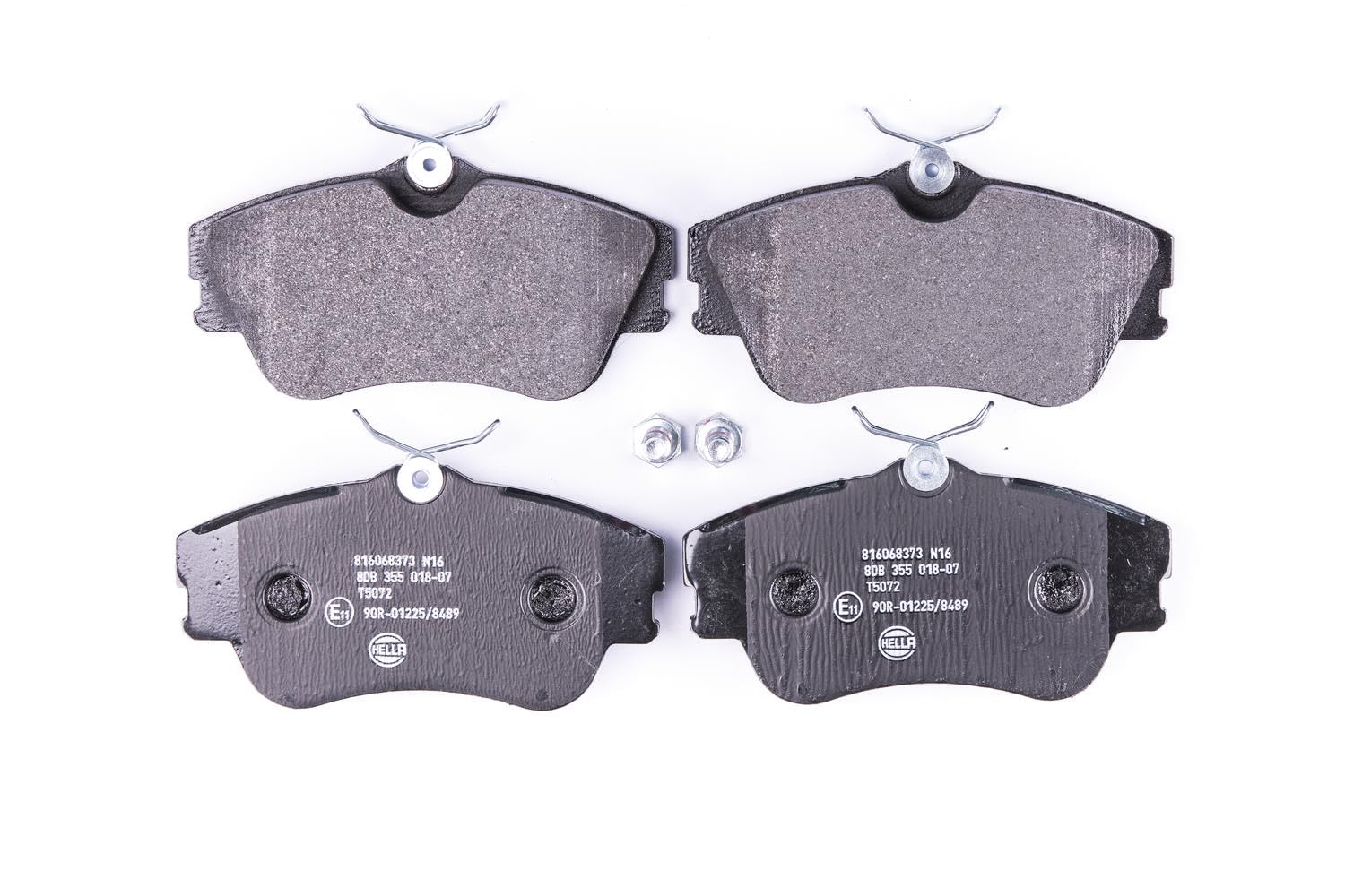 HELLA Bremsbeläge vorne - nicht für Verschleißwarnanzeiger vorbereitet - vier Bremsbeläge pro Set - T5072 - für u.a. VOLKSWAGEN - 8DB 355 018-071 HELLA Bremsbeläge vorne - nicht für Verschleißwarnanzeiger vorbereitet - vier Bremsbeläge pro Set - T5072 - für u.a. VOLKSWAGEN - 8DB 355 018-071 von Hella