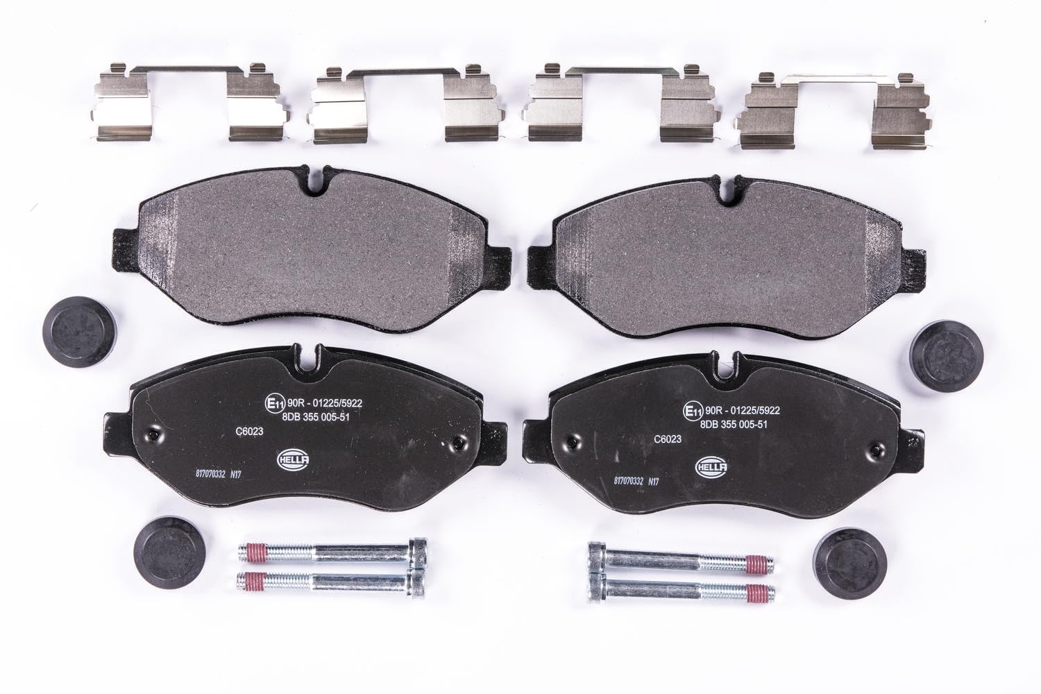 HELLA Bremsbeläge vorne - für Verschleißwarnanzeiger vorbereitet - vier Bremsbeläge pro Set - C6023 - für u.a. IVECO - 8DB 355 005-511 HELLA Bremsbeläge vorne - für Verschleißwarnanzeiger vorbereitet - vier Bremsbeläge pro Set - C6023 - für u.a. IVECO - 8DB 355 005-511 von Hella