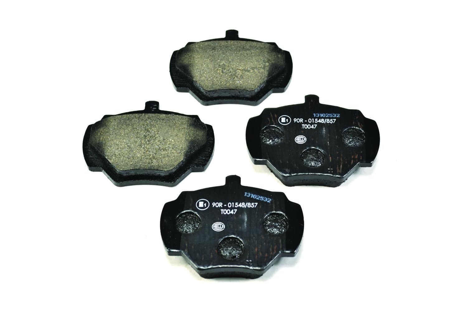 HELLA Bremsbeläge hinten - nicht für Verschleißwarnanzeiger vorbereitet - vier Bremsbeläge pro Set - T0047 - für u.a. LAND ROVER - 8DB 355 005-791 HELLA Bremsbeläge hinten - nicht für Verschleißwarnanzeiger vorbereitet - vier Bremsbeläge pro Set - T0047 - für u.a. LAND ROVER - 8DB 355 005-791 von Hella