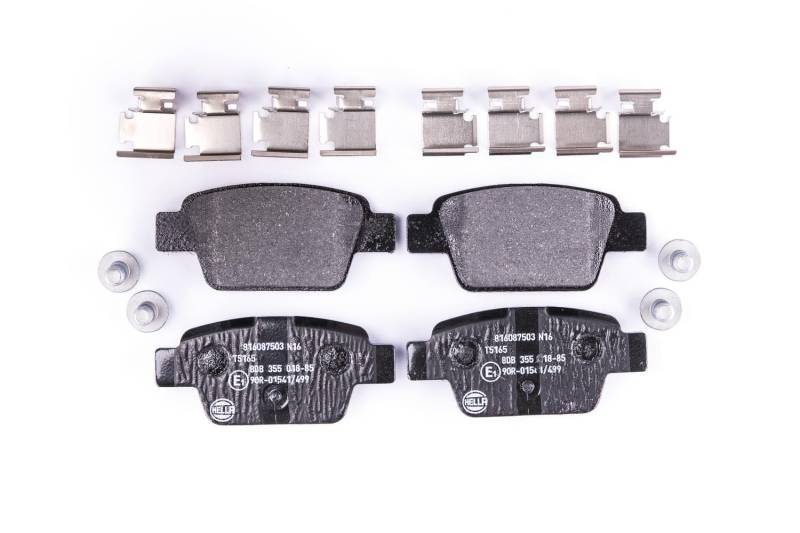 HELLA Bremsbeläge hinten - nicht für Verschleißwarnanzeiger vorbereitet - vier Bremsbeläge pro Set - T5165 - für u.a. ALFA ROMEO / CHRYSLER / FIAT / LANCIA - 8DB 355 018-851 von Hella