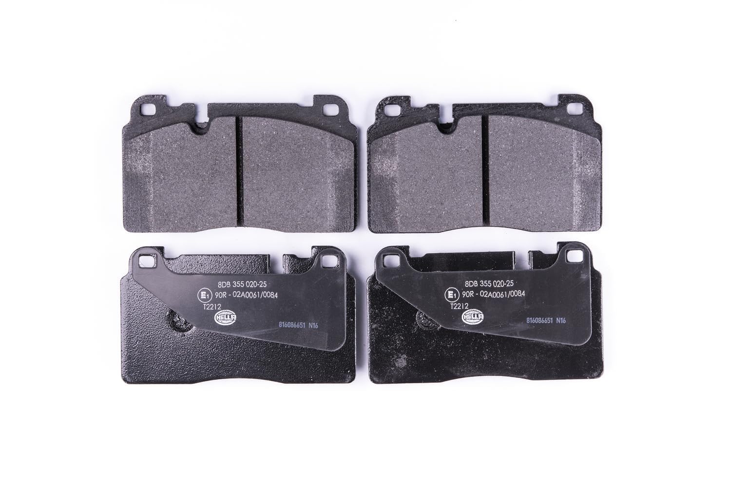 HELLA Bremsbeläge vorne - für Verschleißwarnanzeiger vorbereitet - vier Bremsbeläge pro Set - T2212 - für u.a. AUDI / PORSCHE - 8DB 355 020-251 HELLA Bremsbeläge vorne - für Verschleißwarnanzeiger vorbereitet - vier Bremsbeläge pro Set - T2212 - für u.a. AUDI / PORSCHE - 8DB 355 020-251 von Hella
