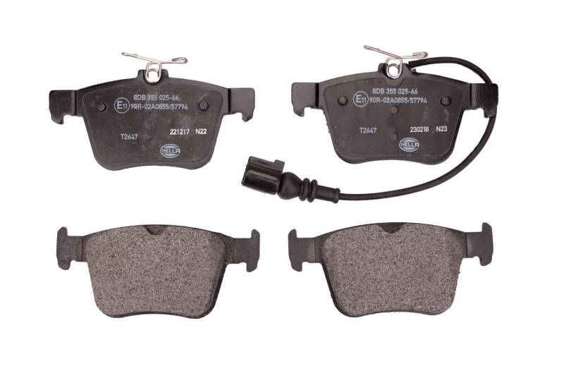 HELLA Bremsbeläge hinten - mit Warnkontakt - vier Bremsbeläge pro Set - T2647 - für u.a. AUDI - 8DB 355 025-661 von Hella