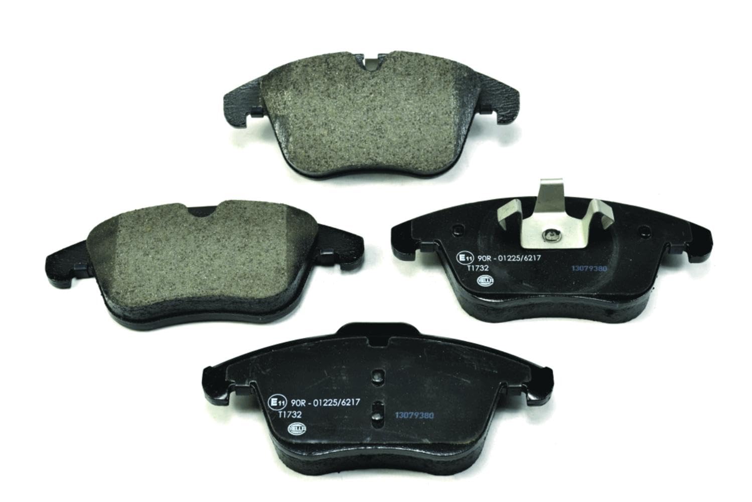 HELLA Bremsbeläge vorne - für Verschleißwarnanzeiger vorbereitet - vier Bremsbeläge pro Set - T1732 - für u.a. DAIMLER / JAGUAR - 8DB 355 013-621 HELLA Bremsbeläge vorne - für Verschleißwarnanzeiger vorbereitet - vier Bremsbeläge pro Set - T1732 - für u.a. DAIMLER / JAGUAR - 8DB 355 013-621 von Hella
