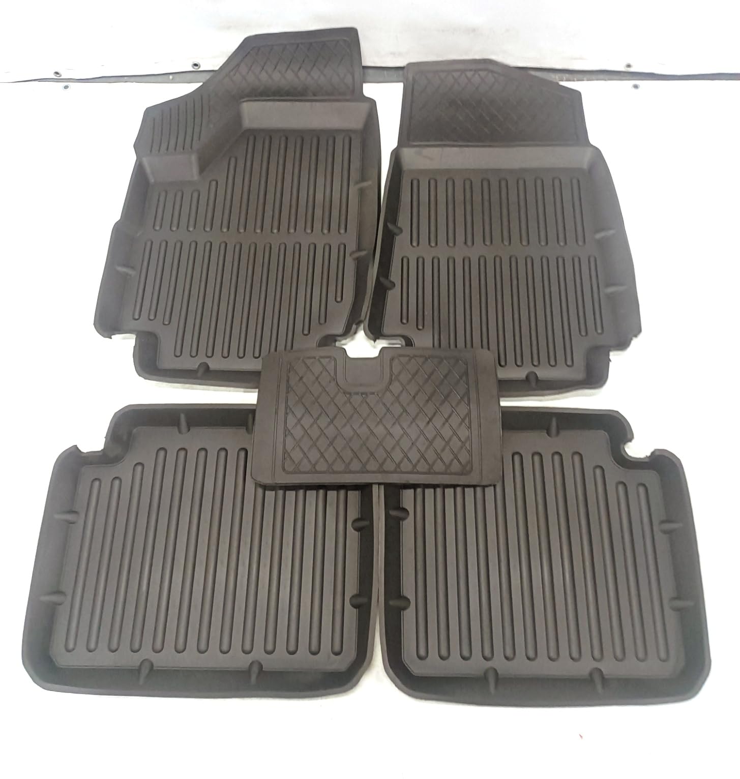 Gummi Fußmatten hoher Kanten 5-TLG. Set 3D STANDART kompatibel mit Lada Niva 2121 ab Baujahr 1993- Gummi Fußmatten hoher Kanten 5-TLG. Set 3D STANDART kompatibel mit Lada Niva 2121 ab Baujahr 1993- von INION