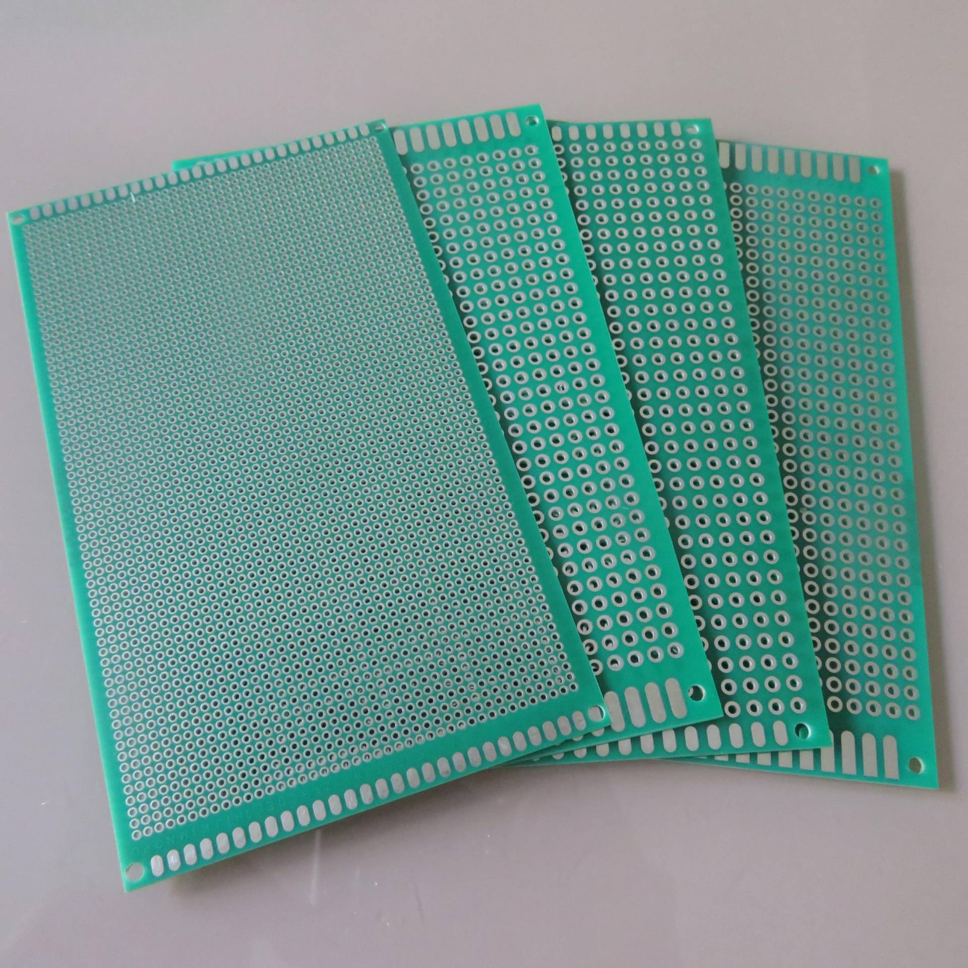2Stk/lot 9x15cm Pitch 2.0 3.81 3.96 4.2 5.08mm einseitig pcb platine Lochabstand Lochrasterplatine Punktraster Leiterplatte Experiment Hartpapier circuit board (Lochabstand/Pictch 2.0mm) von jingtongda