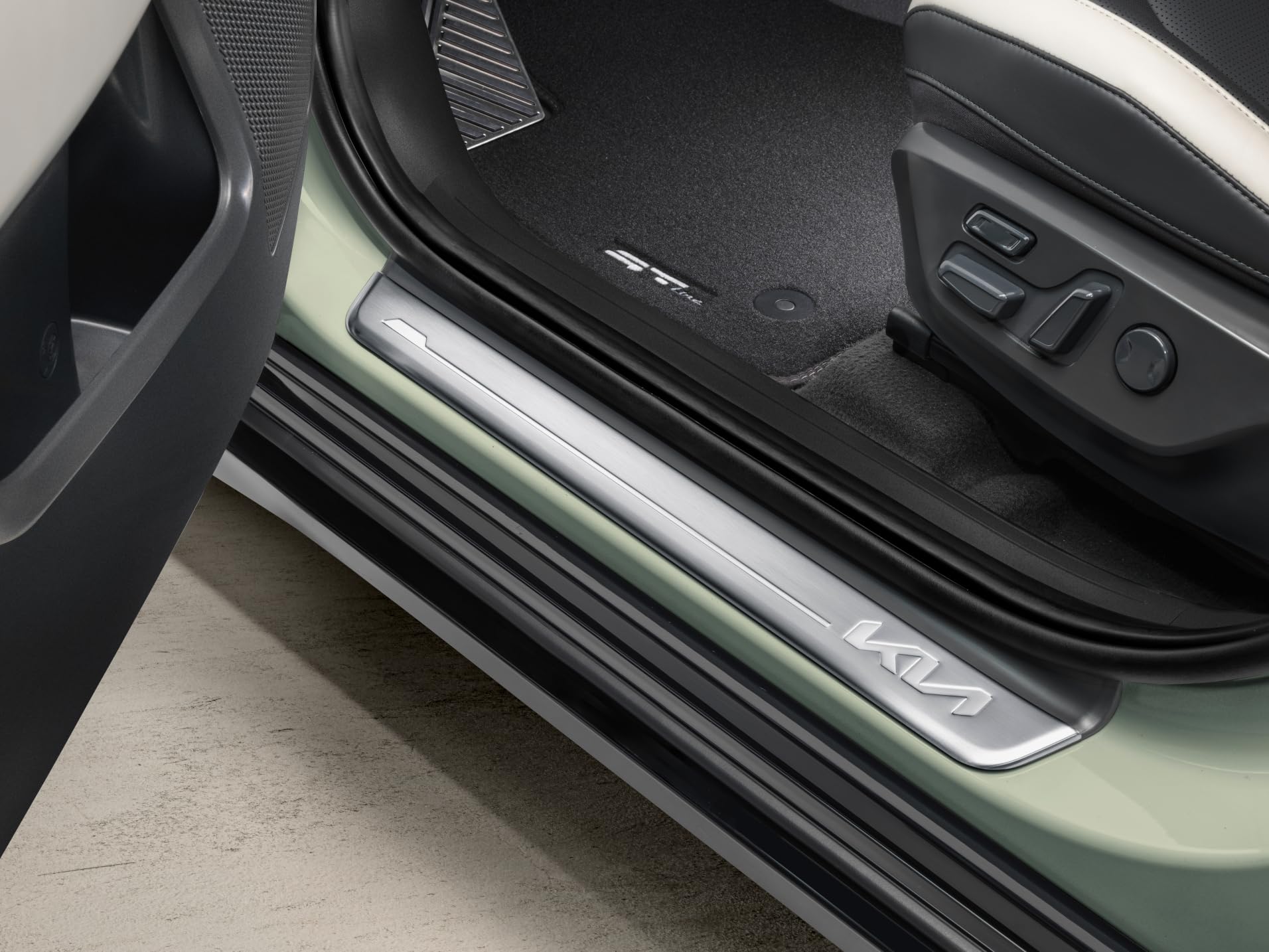 KIA Original EV3 Einstiegsleisten-Set 4-teilig Schutzleisten Zierleisten NEU EV450ADE00ST KIA Original EV3 Einstiegsleisten-Set 4-teilig Schutzleisten Zierleisten NEU EV450ADE00ST von KIA