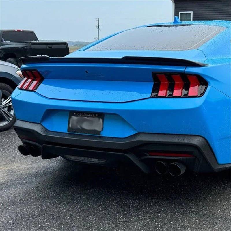 Auto Spoiler Wing Für Ford Für Mustang 2024 + Auto Hinten Flügel Spoiler Glänzend Schwarz Carbon Look Körper Kit ABS(Kohlefaser-Optik) von KIFWGIH