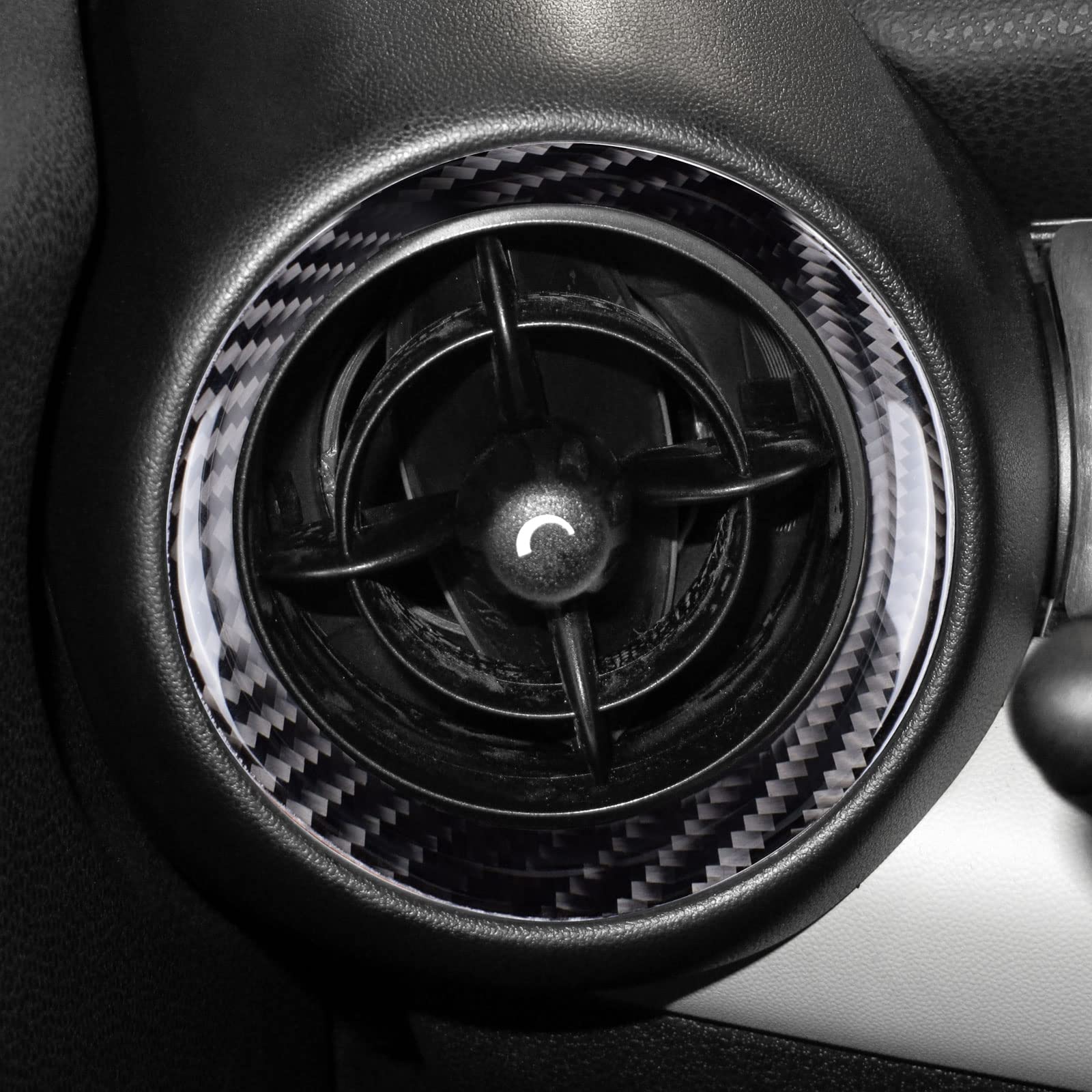 KUNGKIC Kohlefaser Seite Mitte Luftauslass Entlüftung Dekorative Aufkleber Innenraum Carbon Fiber Side Air Outlet Vent für Mini Cooper Hardtop R56 Clubman R55 R57 Zubehör 2008 2009 2010 Schwarz KUNGKIC Kohlefaser Seite Mitte Luftauslass Entlüftung Dekorative Aufkleber Innenraum Carbon Fiber Side Air Outlet Vent für Mini Cooper Hardtop R56 Clubman R55 R57 Zubehör 2008 2009 2010 Schwarz von KUNGKIC