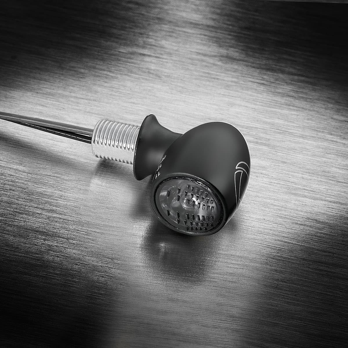 Kellermann Atto LED Mini Blinker schwarz getönt Kellermann Atto LED Mini Blinker schwarz getönt von Kellermann