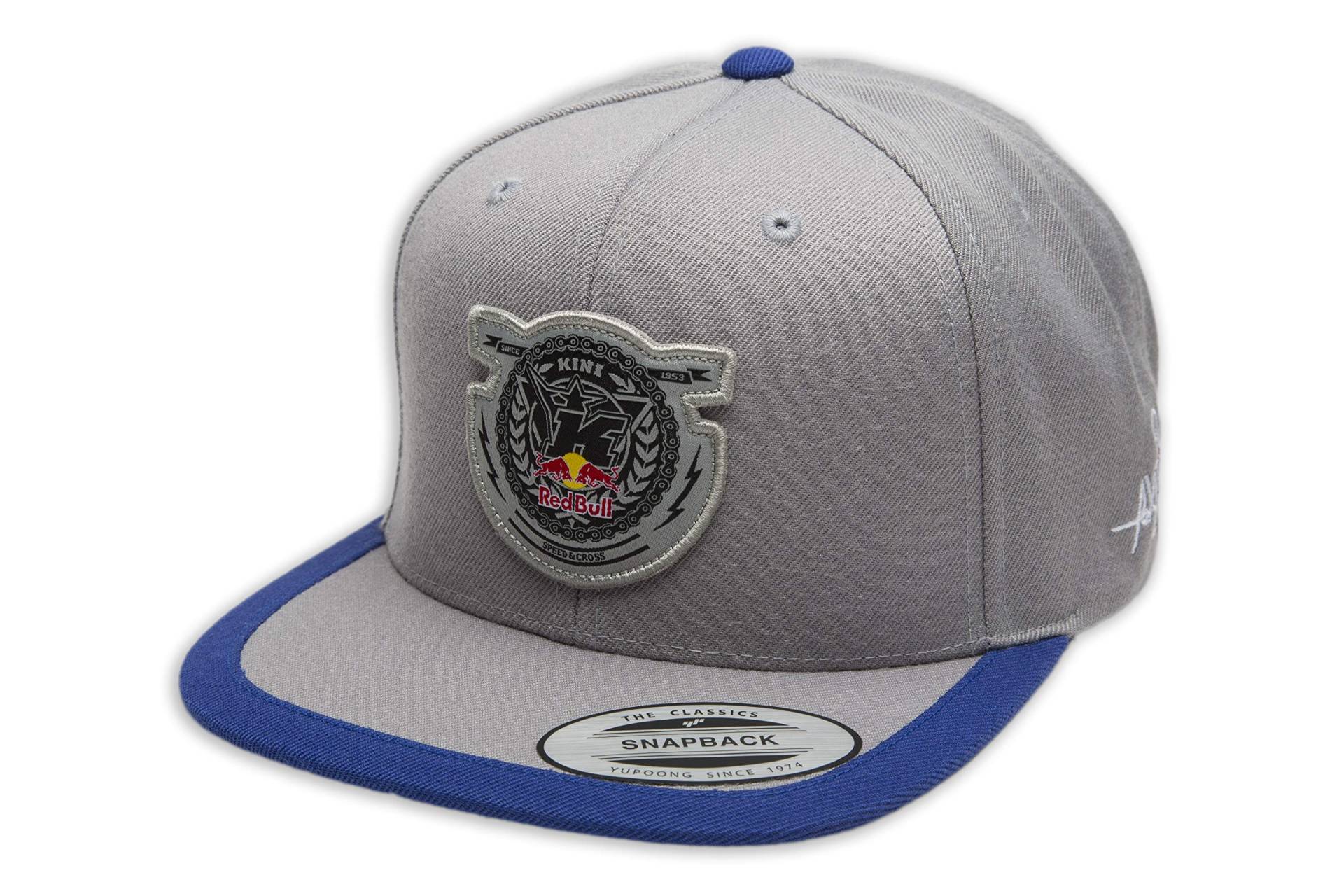 Kini Red Bull Crest Cap – Trendige Snapback, Flexfit, Herren Kappe, Basecap mit Logo-Patch Motiv, One Size, Größenverstellbar - Grey/Blue Kini Red Bull Crest Cap – Trendige Snapback, Flexfit, Herren Kappe, Basecap mit Logo-Patch Motiv, One Size, Größenverstellbar - Grey/Blue von Kini
